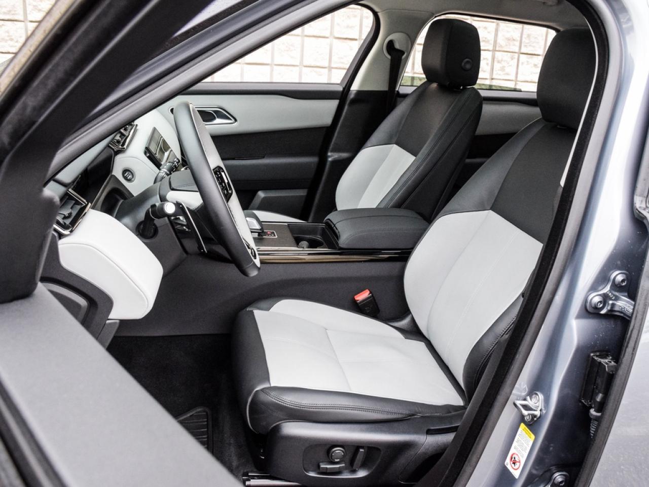 2025 Land Rover Range Rover Velar P250 Dynamic SE 4dr All-Wheel Drive Photo