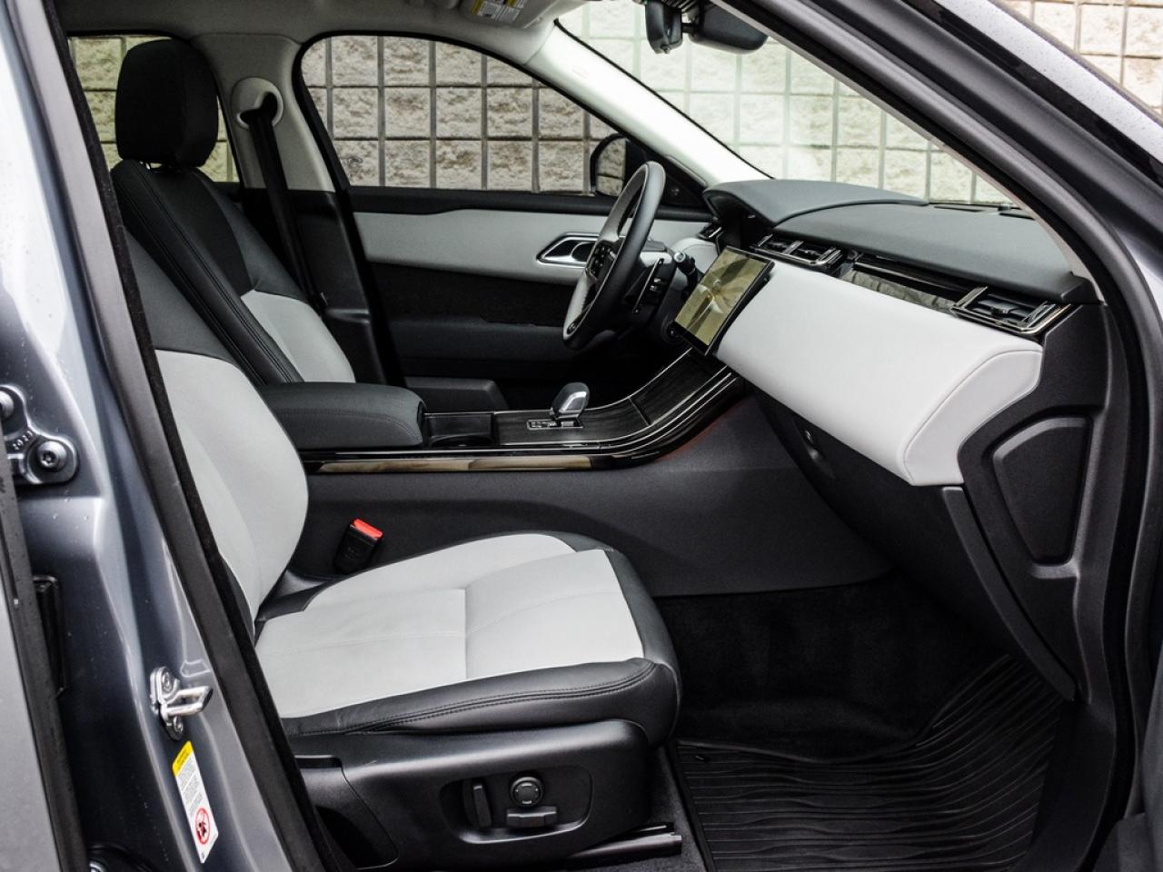 2025 Land Rover Range Rover Velar P250 Dynamic SE 4dr All-Wheel Drive Photo