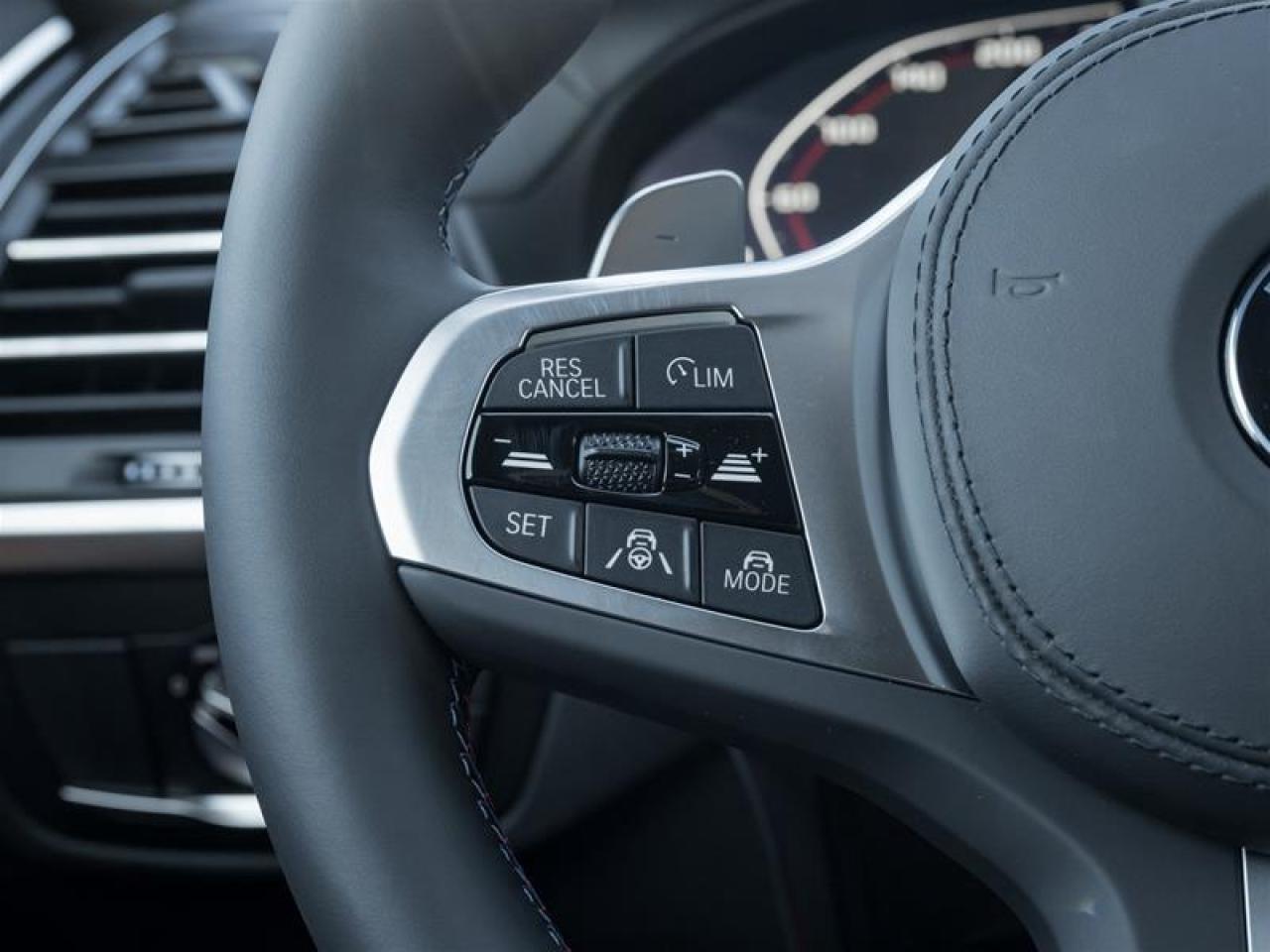 2025 BMW X4 M40i xDrive 4dr All-Wheel Drive Sports Activity Coupe Photo