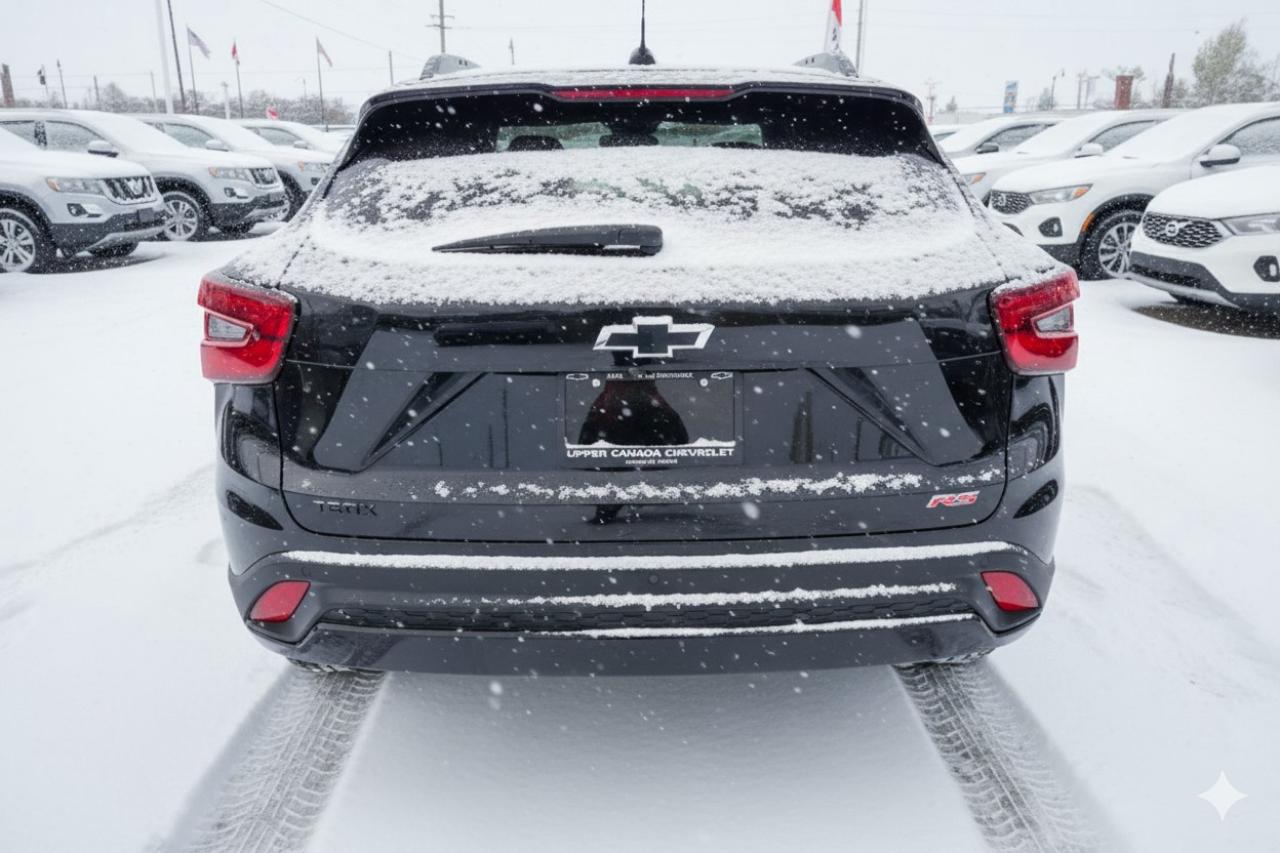 2025 Chevrolet Trax FWD 4dr 2RS Photo2