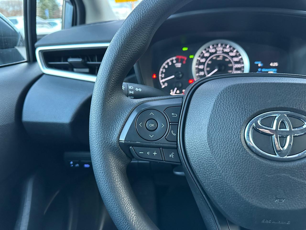 2022 Toyota Corolla LE 4DR SEDAN Photo