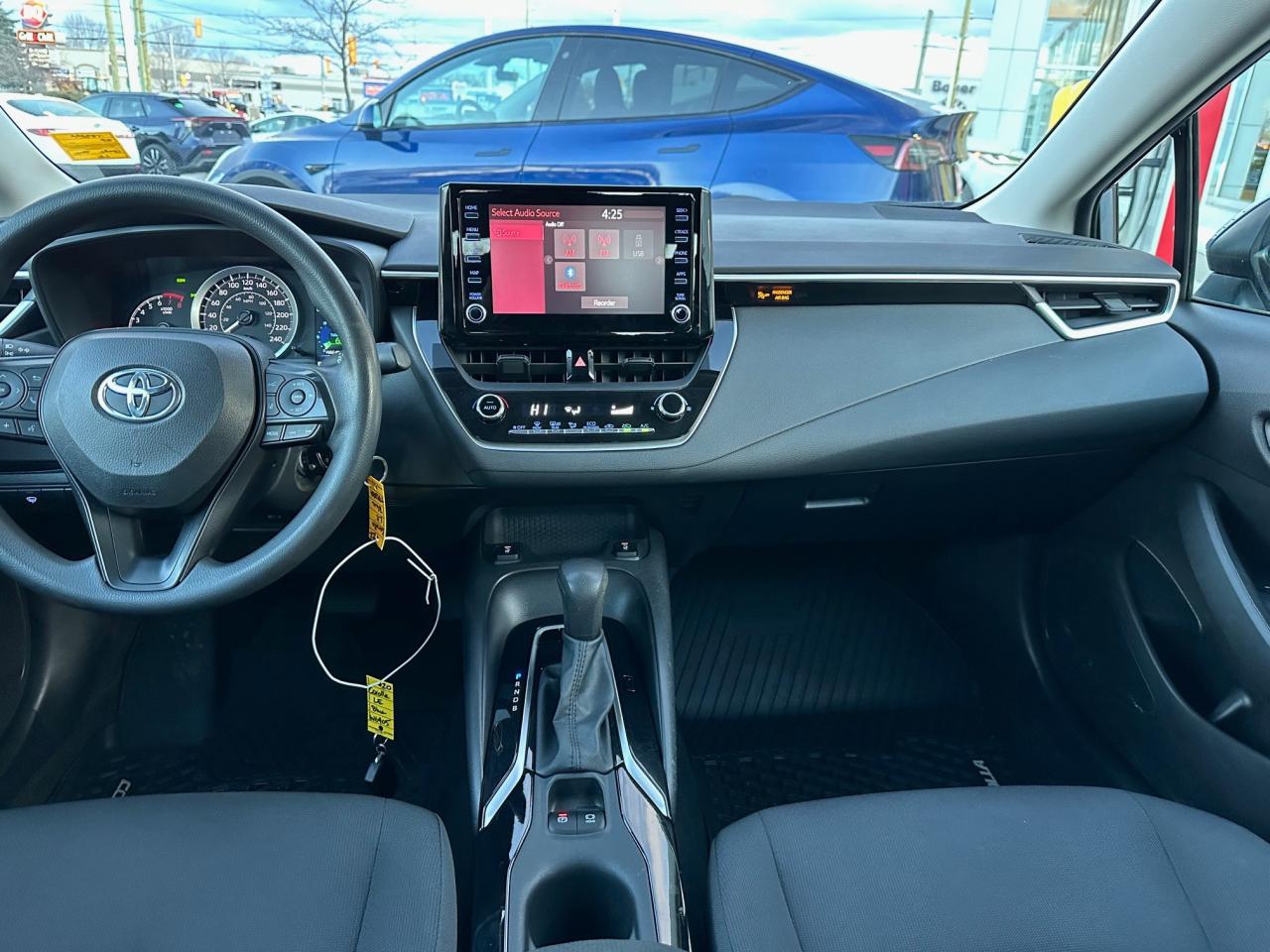 2022 Toyota Corolla LE 4DR SEDAN Photo