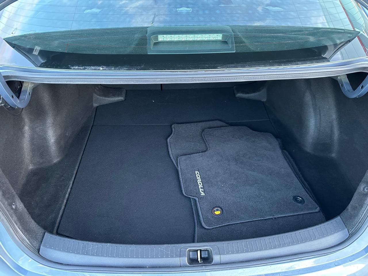 2022 Toyota Corolla LE 4DR SEDAN Photo