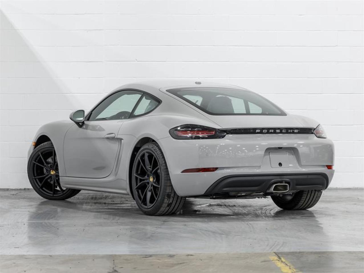 2025 Porsche 718 Cayman  Photo