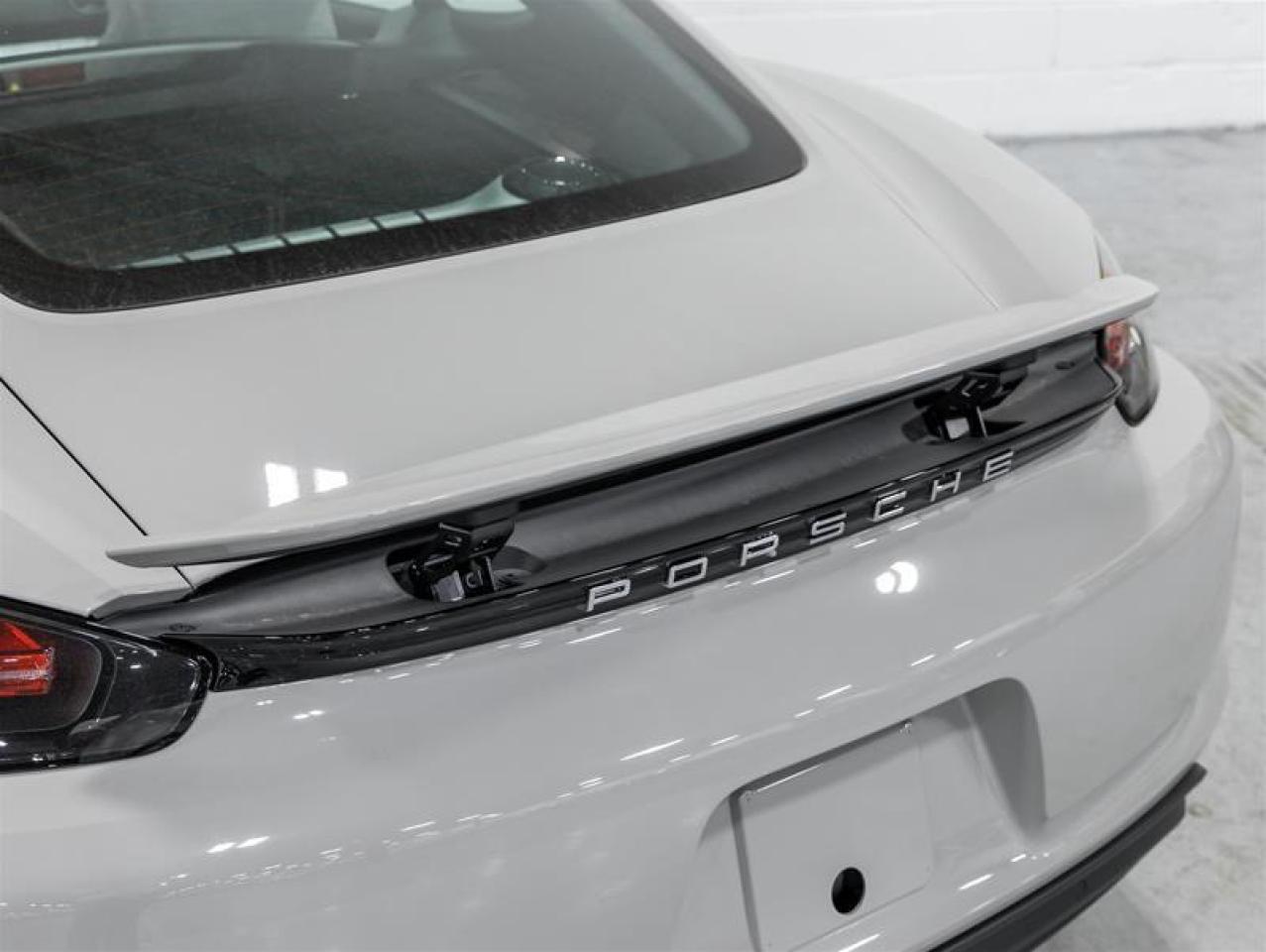 2025 Porsche 718 Cayman  Photo