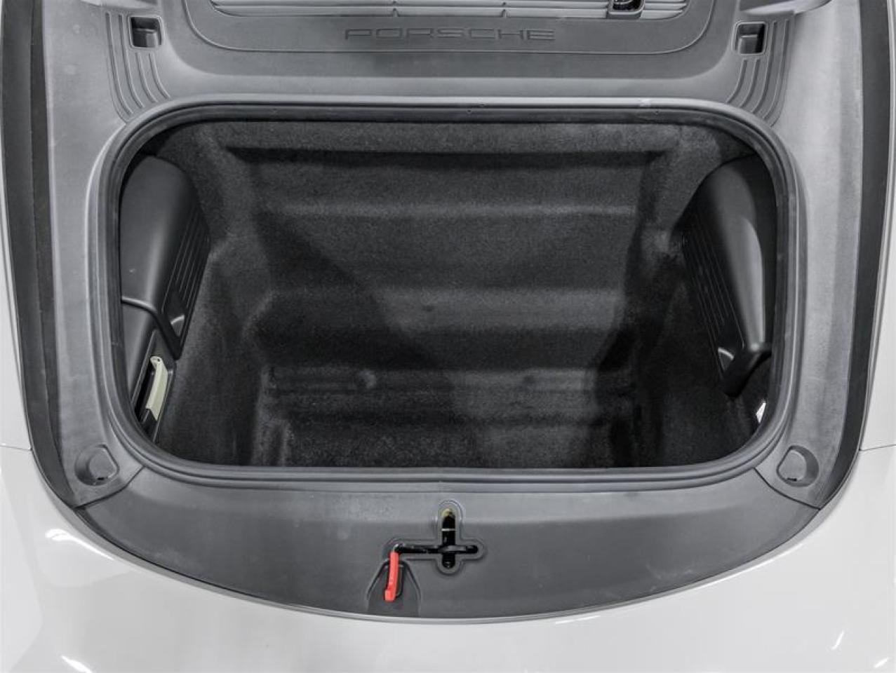 2025 Porsche 718 Cayman  Photo