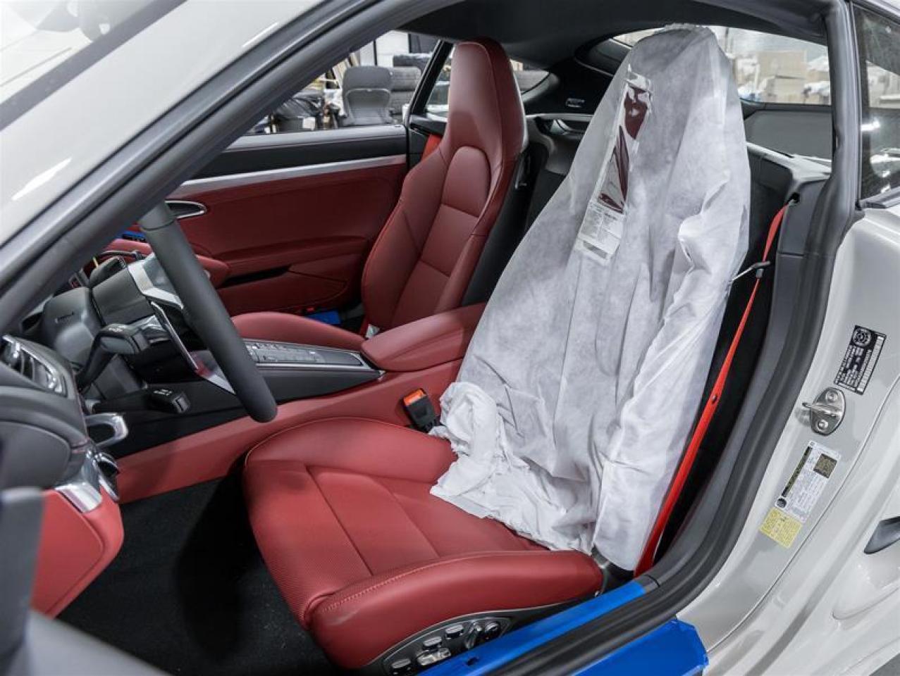 2025 Porsche 718 Cayman  Photo