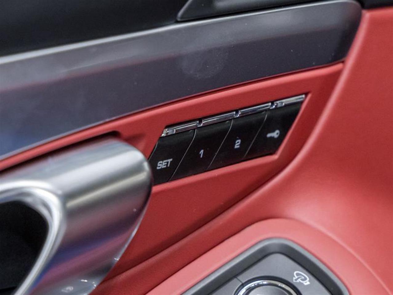 2025 Porsche 718 Cayman  Photo