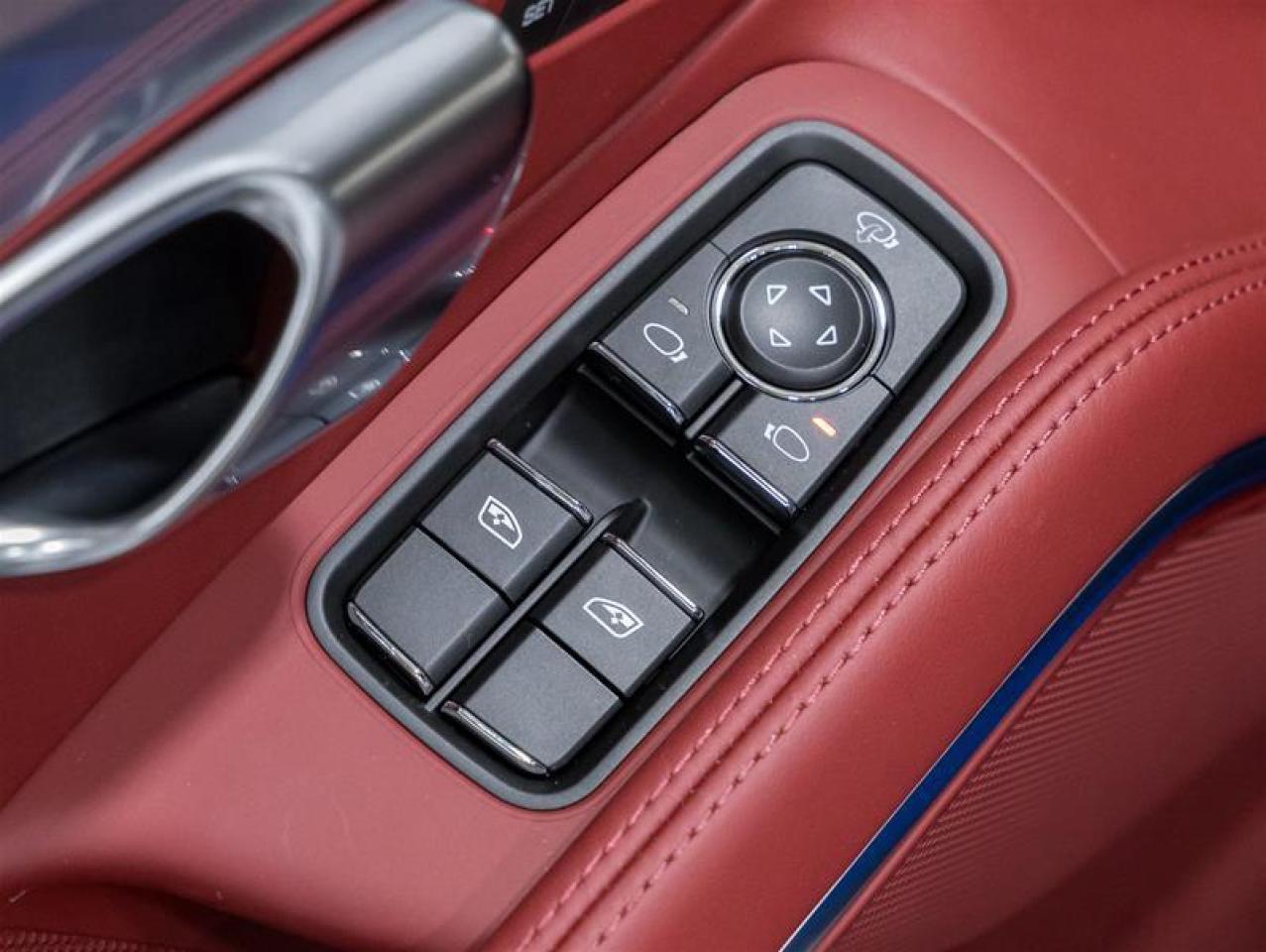 2025 Porsche 718 Cayman  Photo