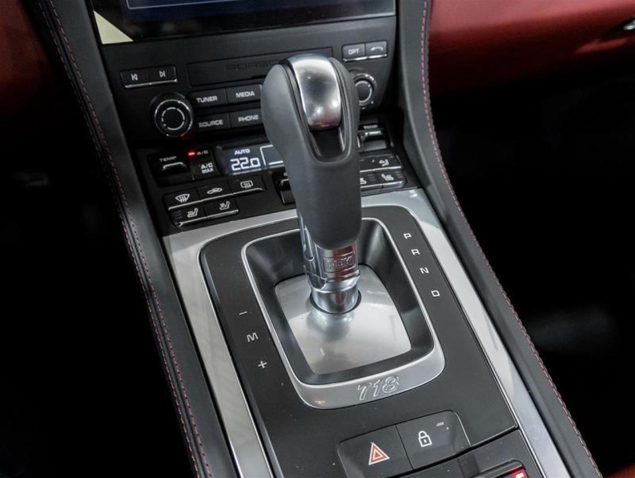 2025 Porsche 718 Cayman  Photo