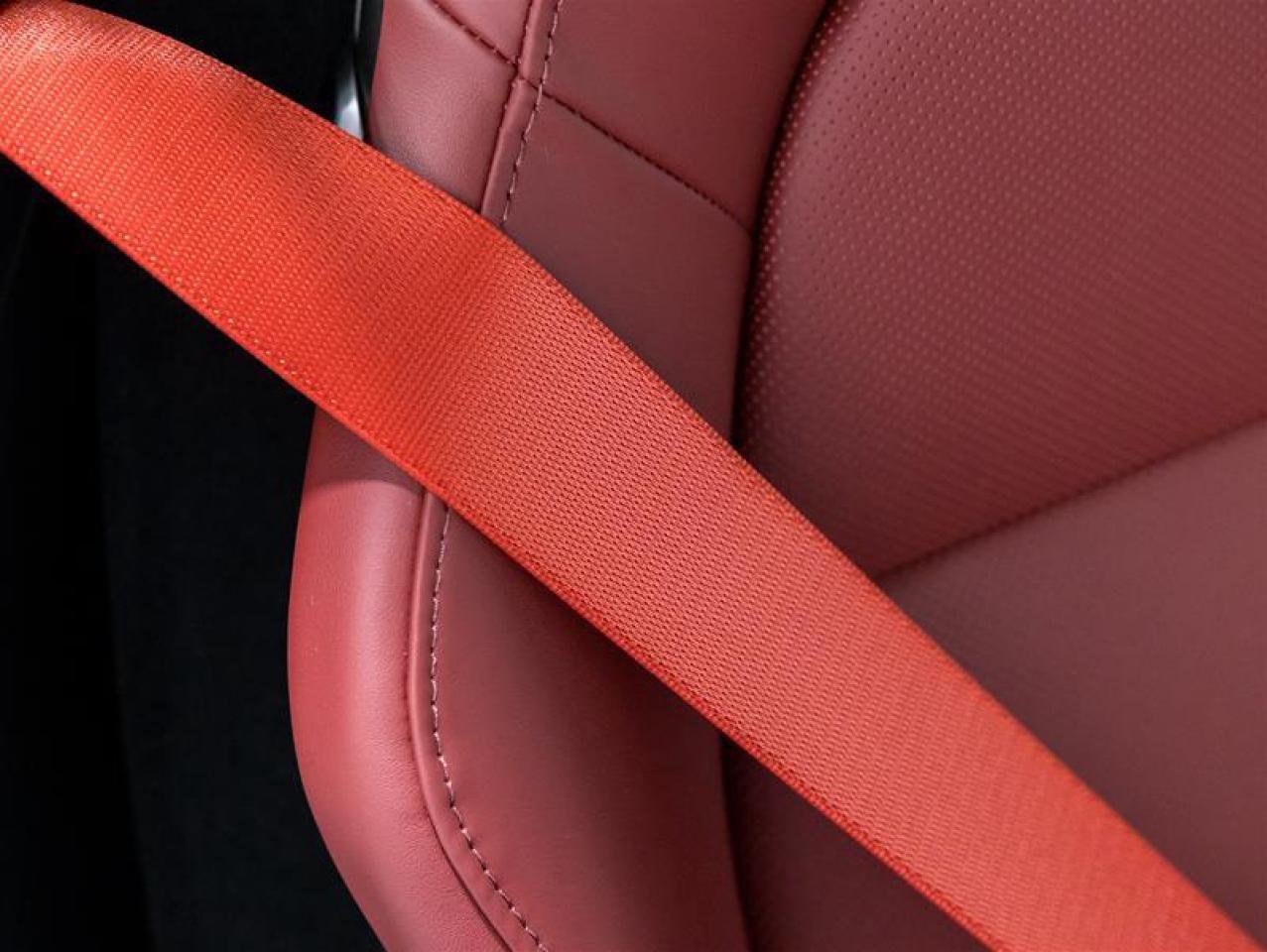 2025 Porsche 718 Cayman  Photo