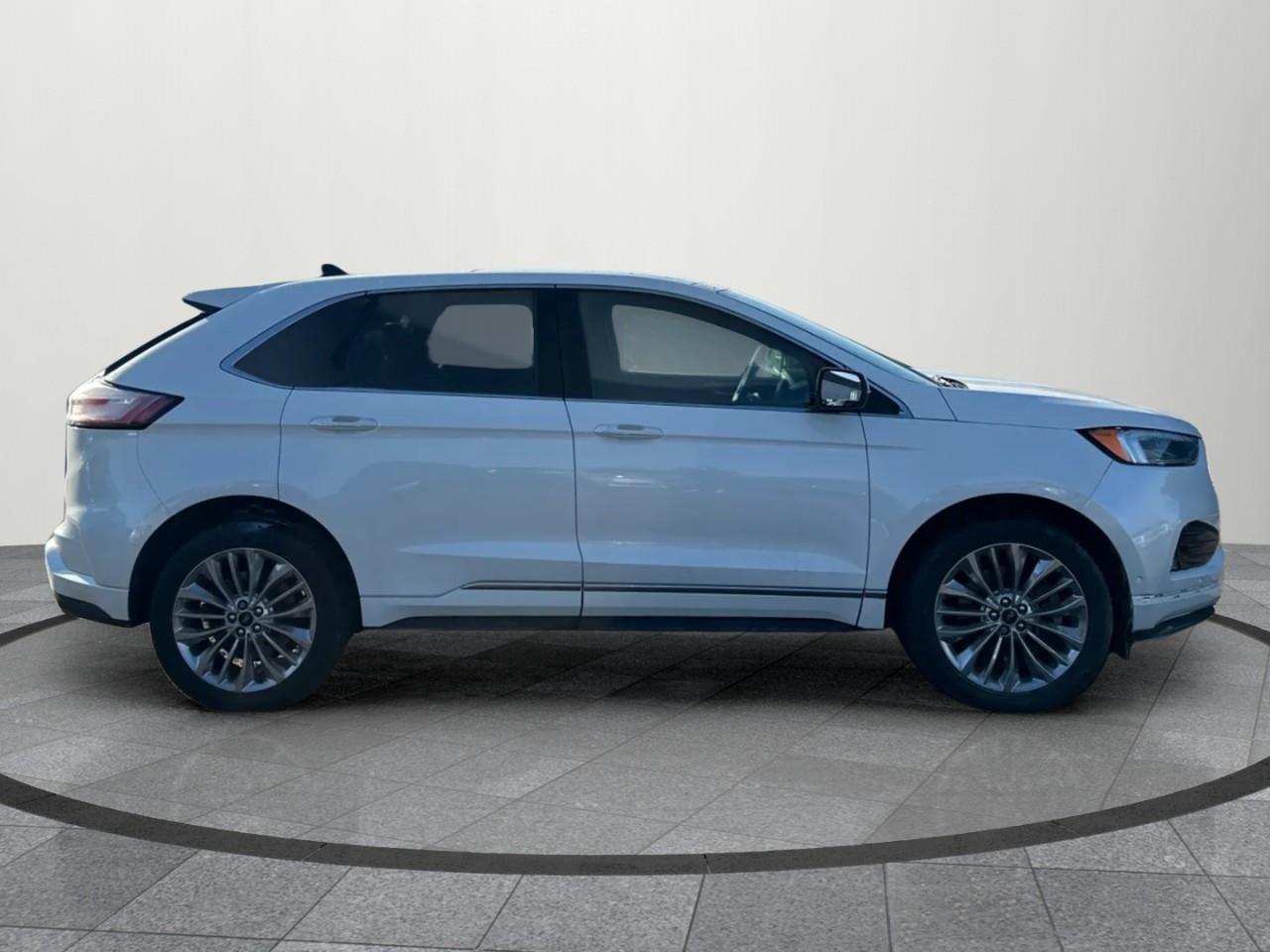 2021 Ford Edge TITANIUM 4DR ALL-WHEEL DRIVE Photo