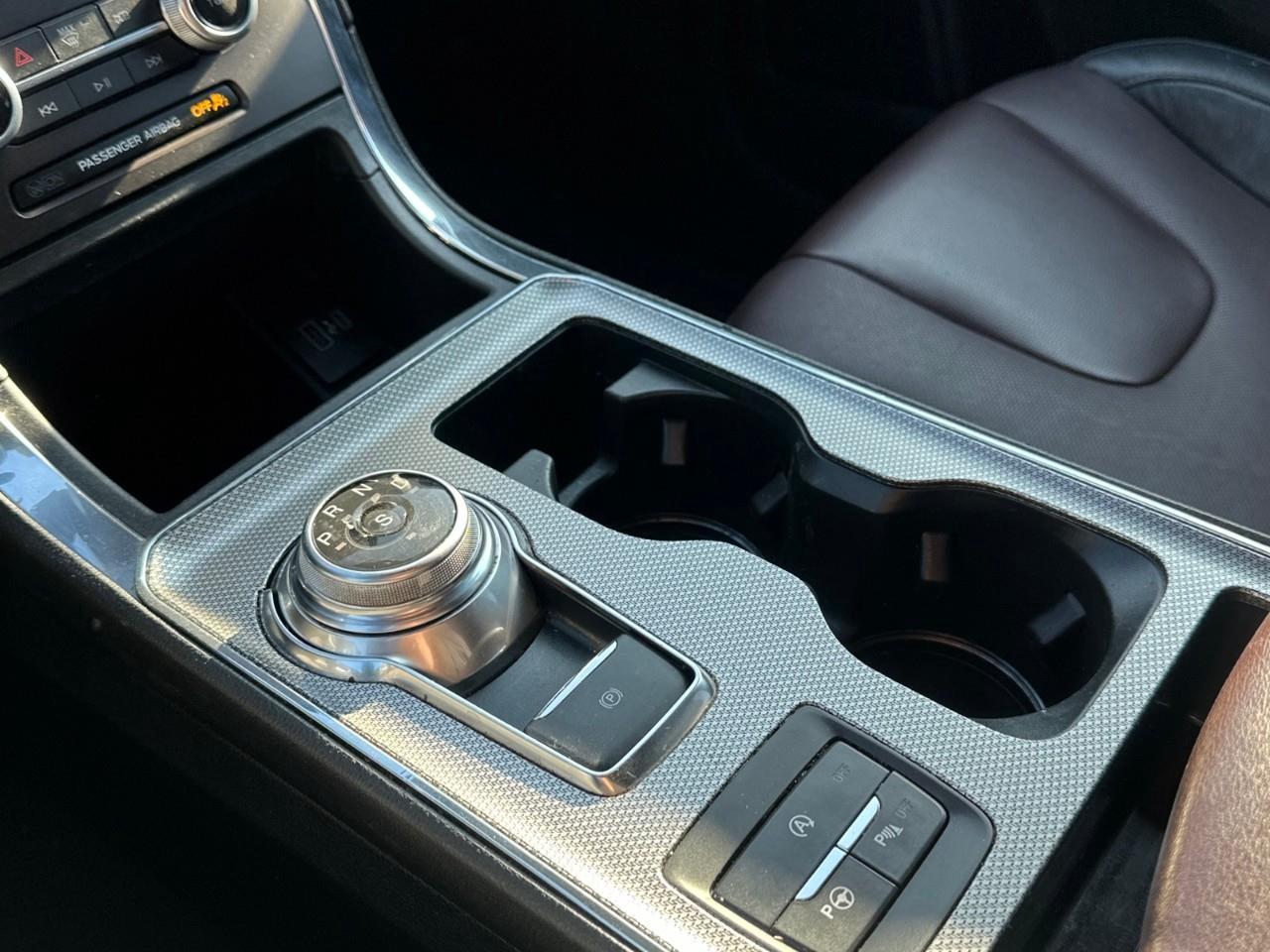 2021 Ford Edge TITANIUM 4DR ALL-WHEEL DRIVE Photo