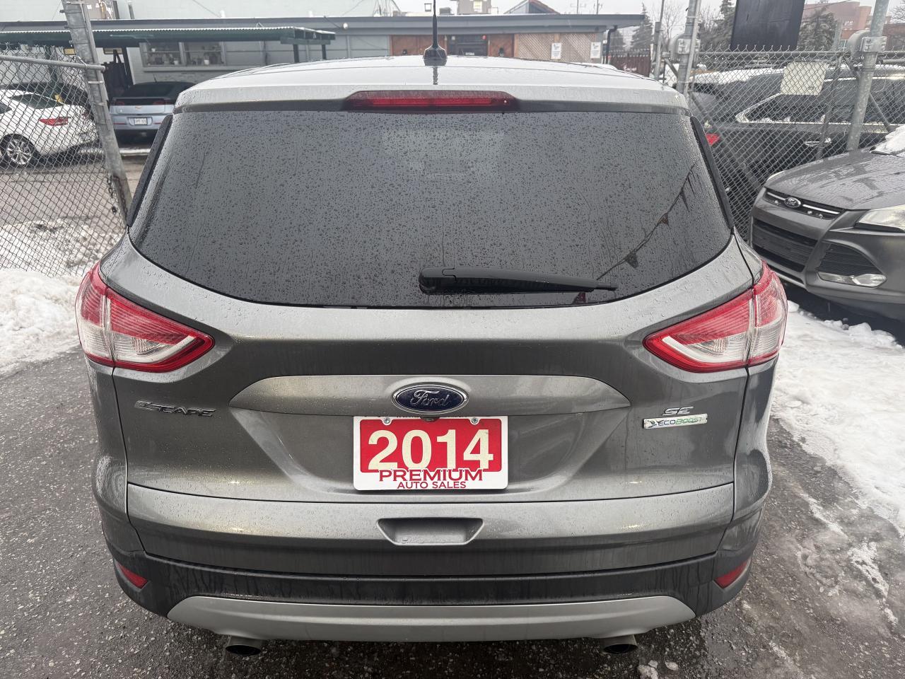 2014 Ford Escape *** 3 YEAR WARRANTY INCLUDED *** Photo4