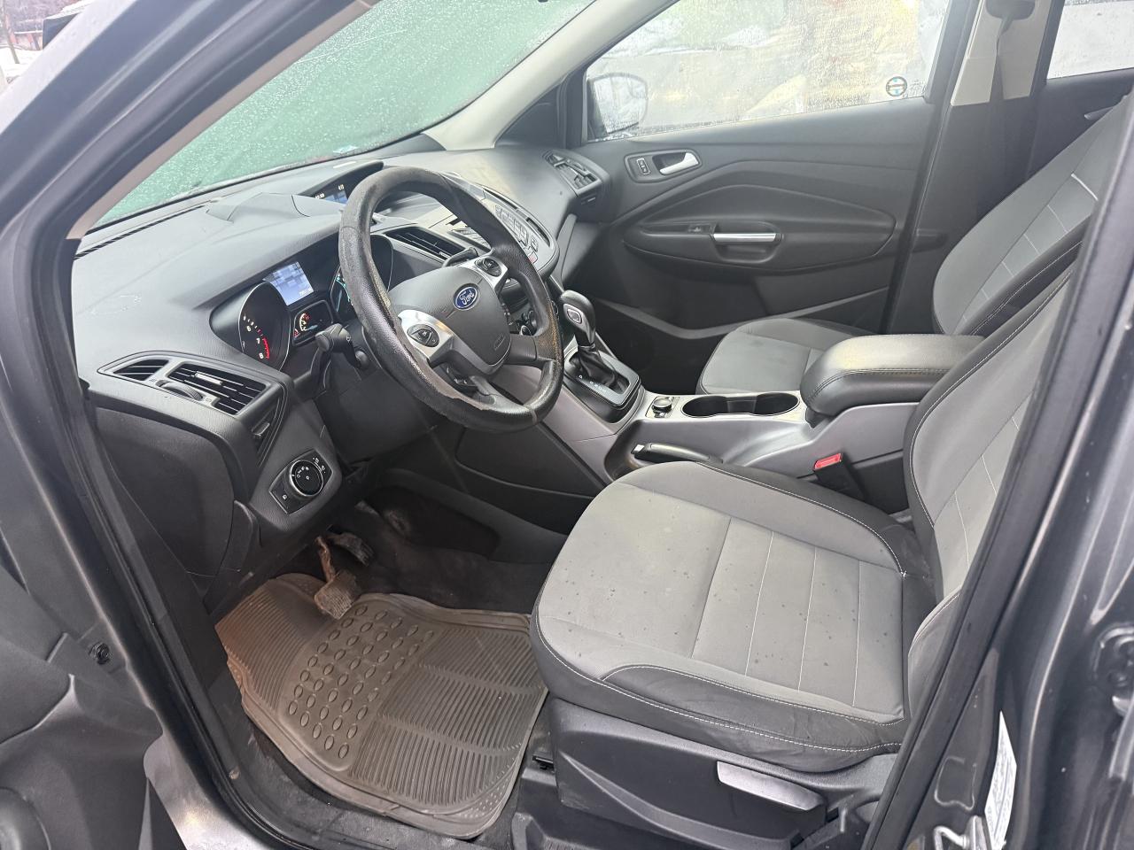 2014 Ford Escape *** 3 YEAR WARRANTY INCLUDED *** Photo