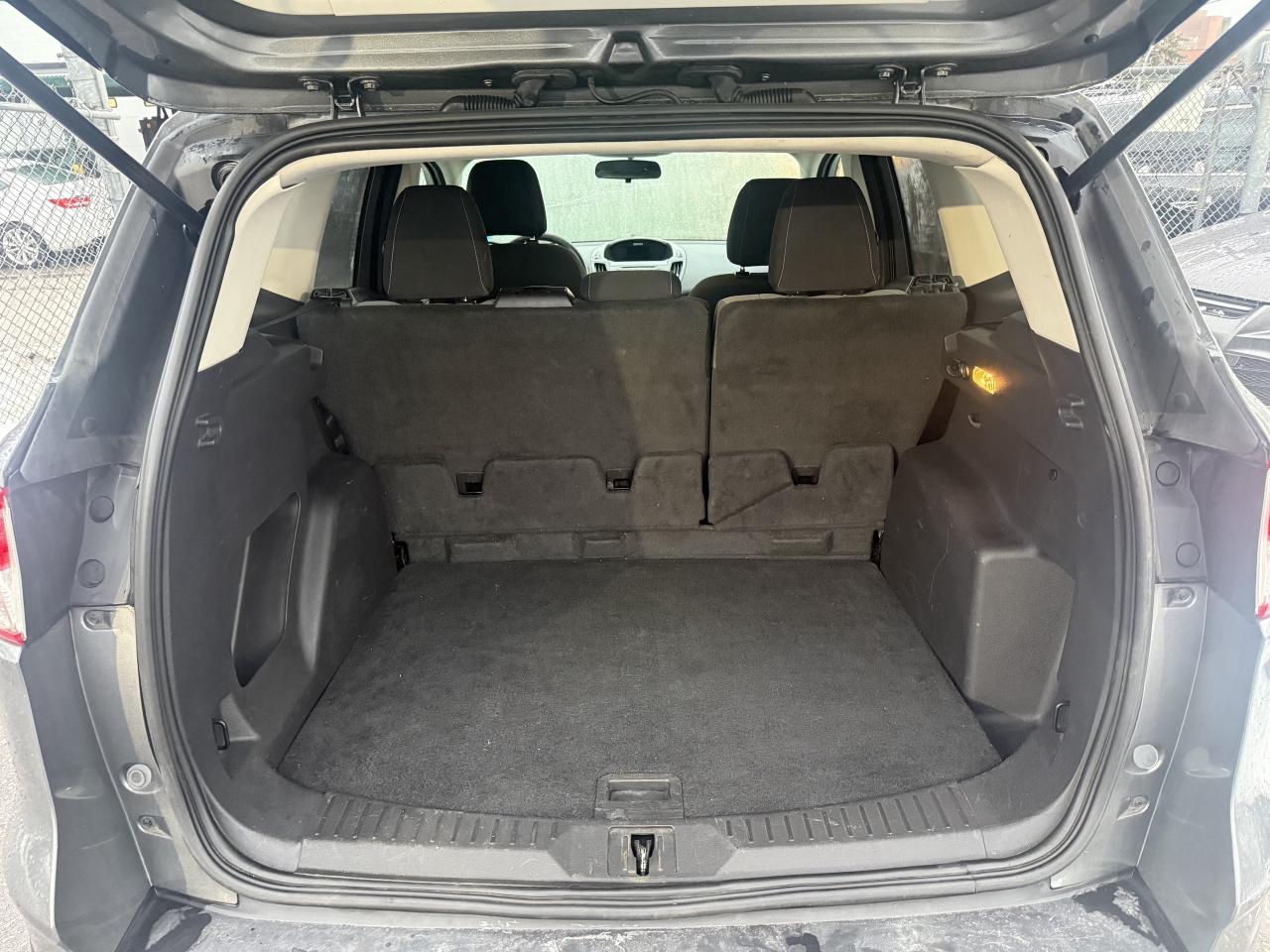 2014 Ford Escape *** 3 YEAR WARRANTY INCLUDED *** Photo