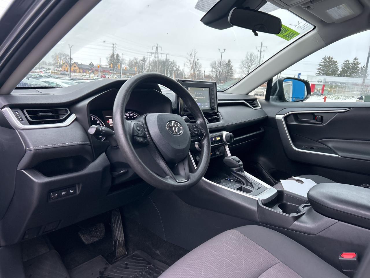 2019 Toyota RAV4 LE Photo