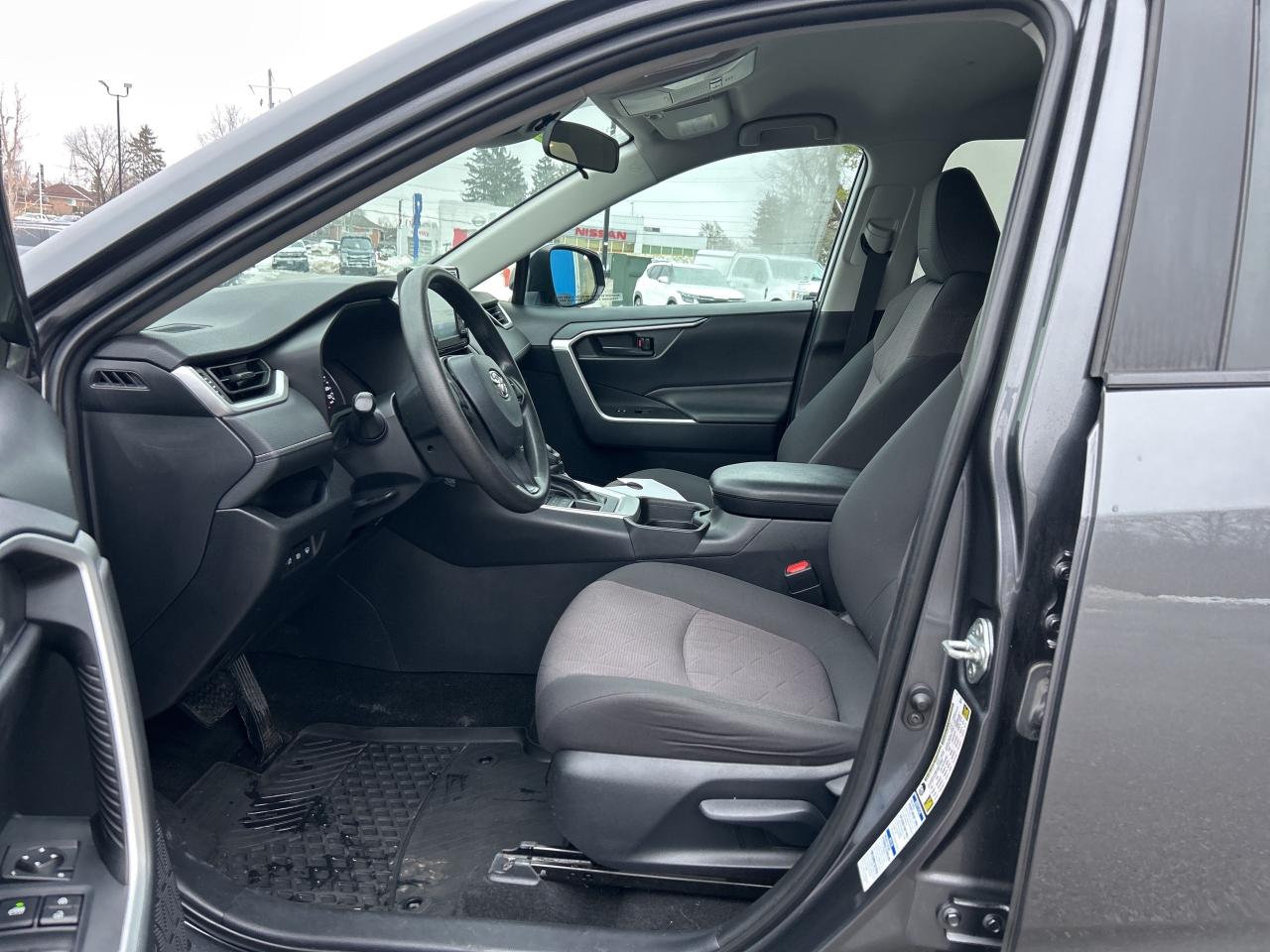 2019 Toyota RAV4 LE Photo