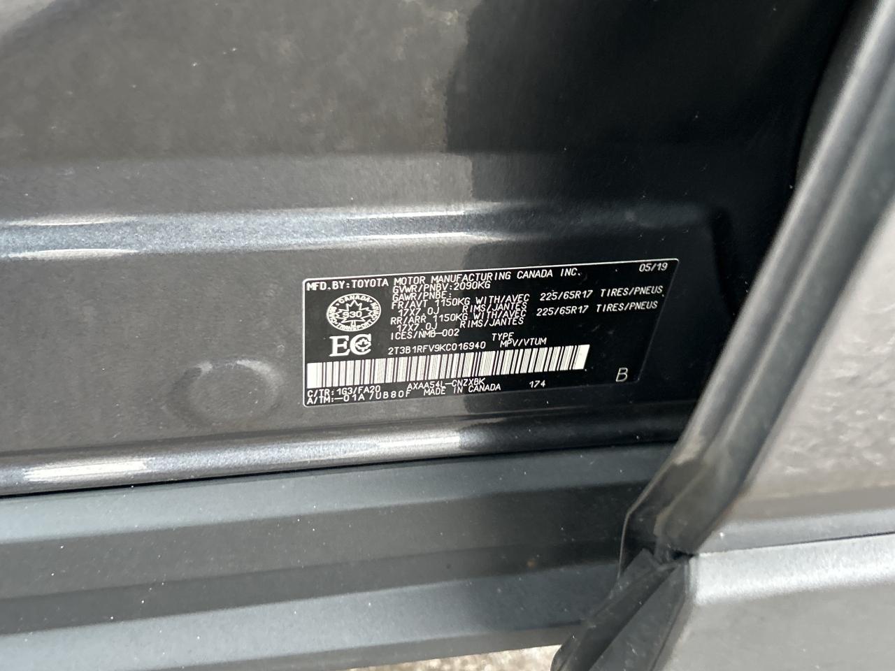 2019 Toyota RAV4 LE Photo