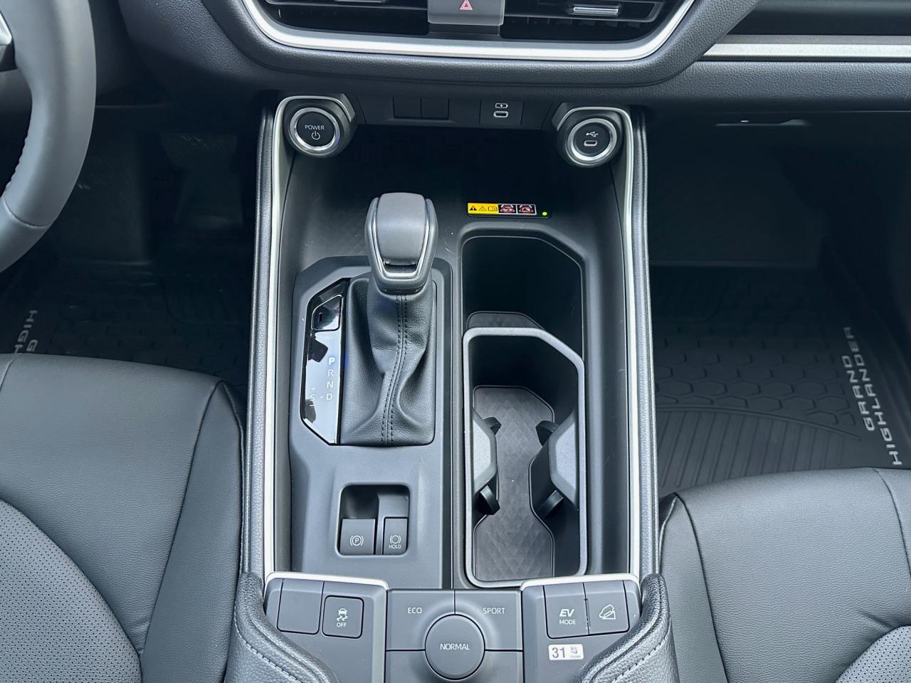 2025 Toyota Grand Highlander Hybrid XLE 4dr All-Wheel Drive Photo