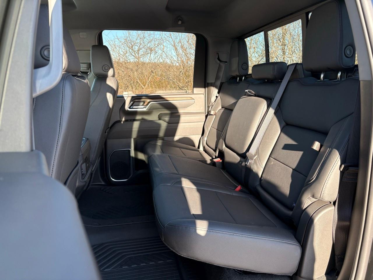 2026 Chevrolet SILVERADO 2500HD 4WD Crew Cab Standard Box LT Photo