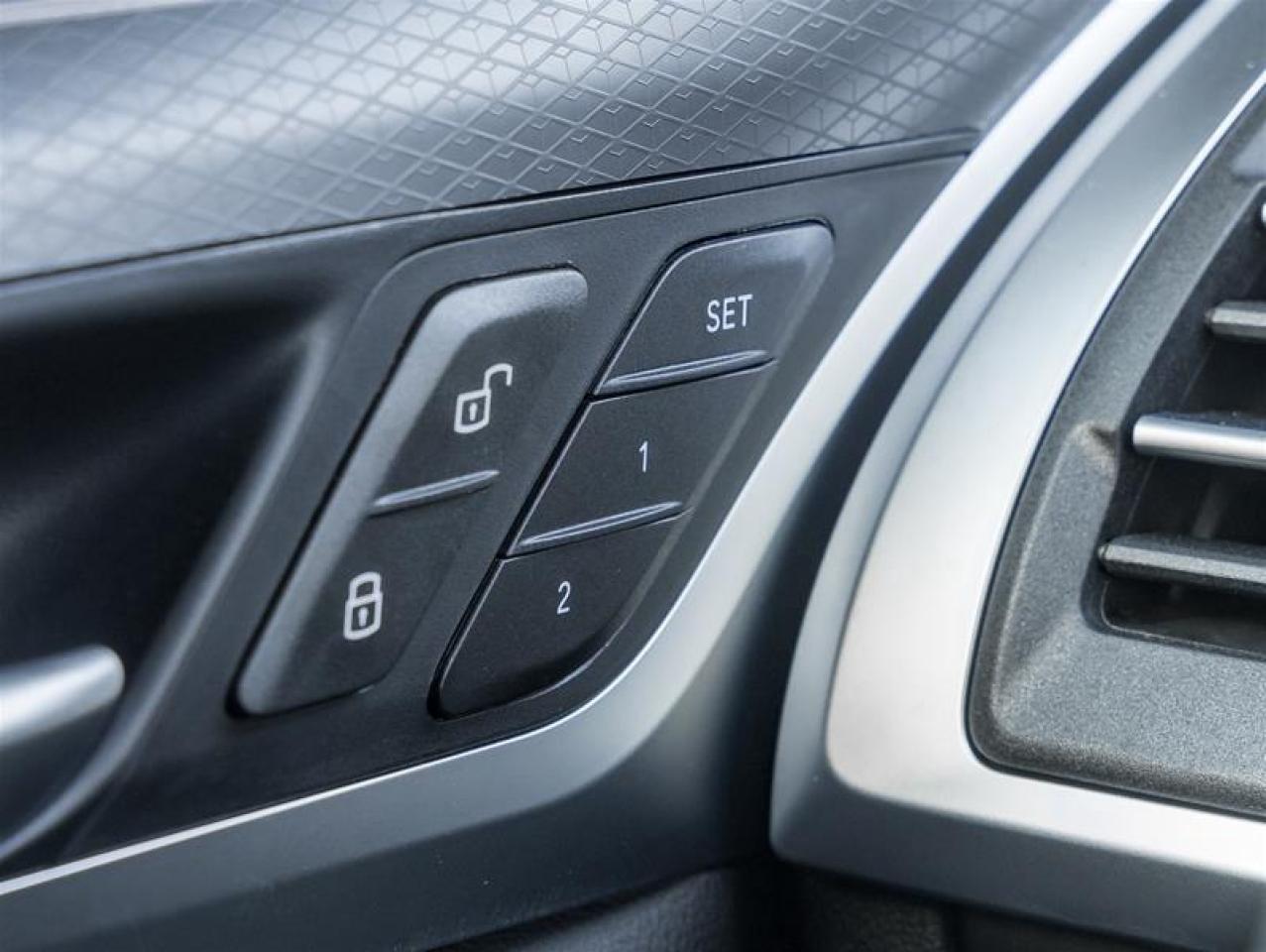 2025 BMW X4 xDrive30i 4dr All-Wheel Drive Sports Activity Coupe Photo