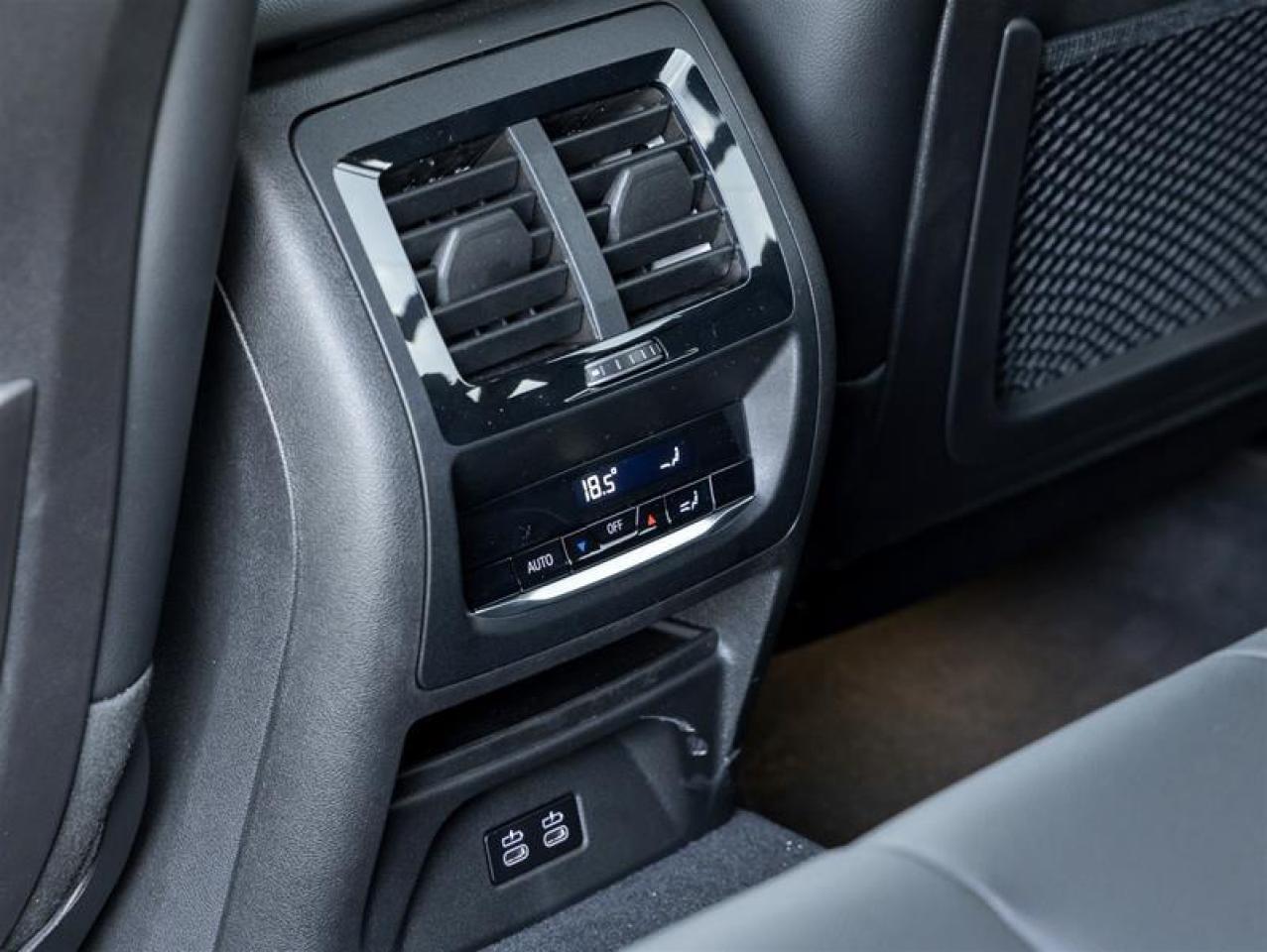 2025 BMW X4 xDrive30i 4dr All-Wheel Drive Sports Activity Coupe Photo