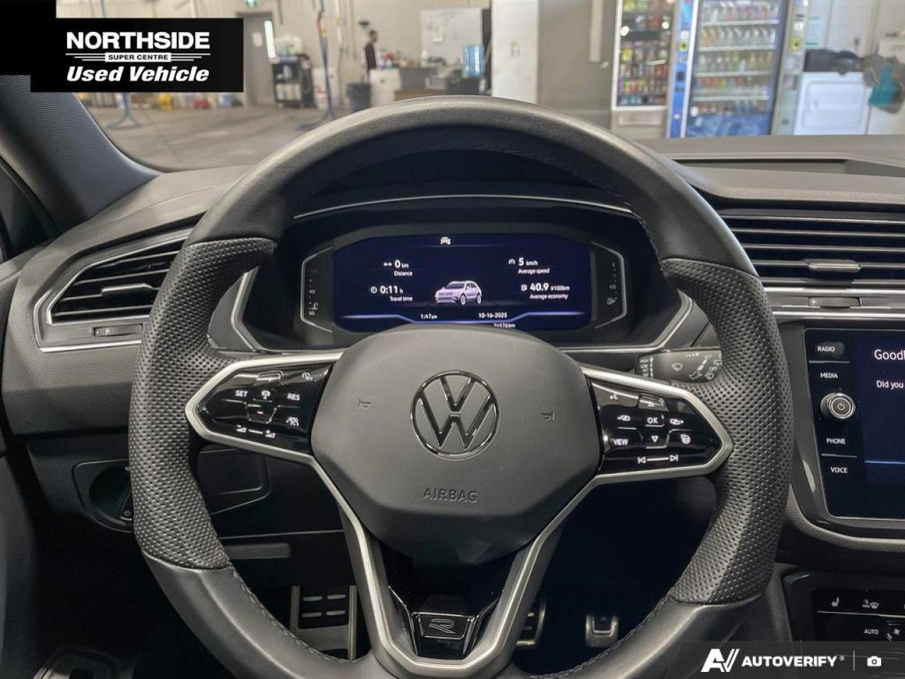 2022 Volkswagen Tiguan Comfortline R-Line Black Edition 4dr All-Wheel Drive 4MOTION Photo