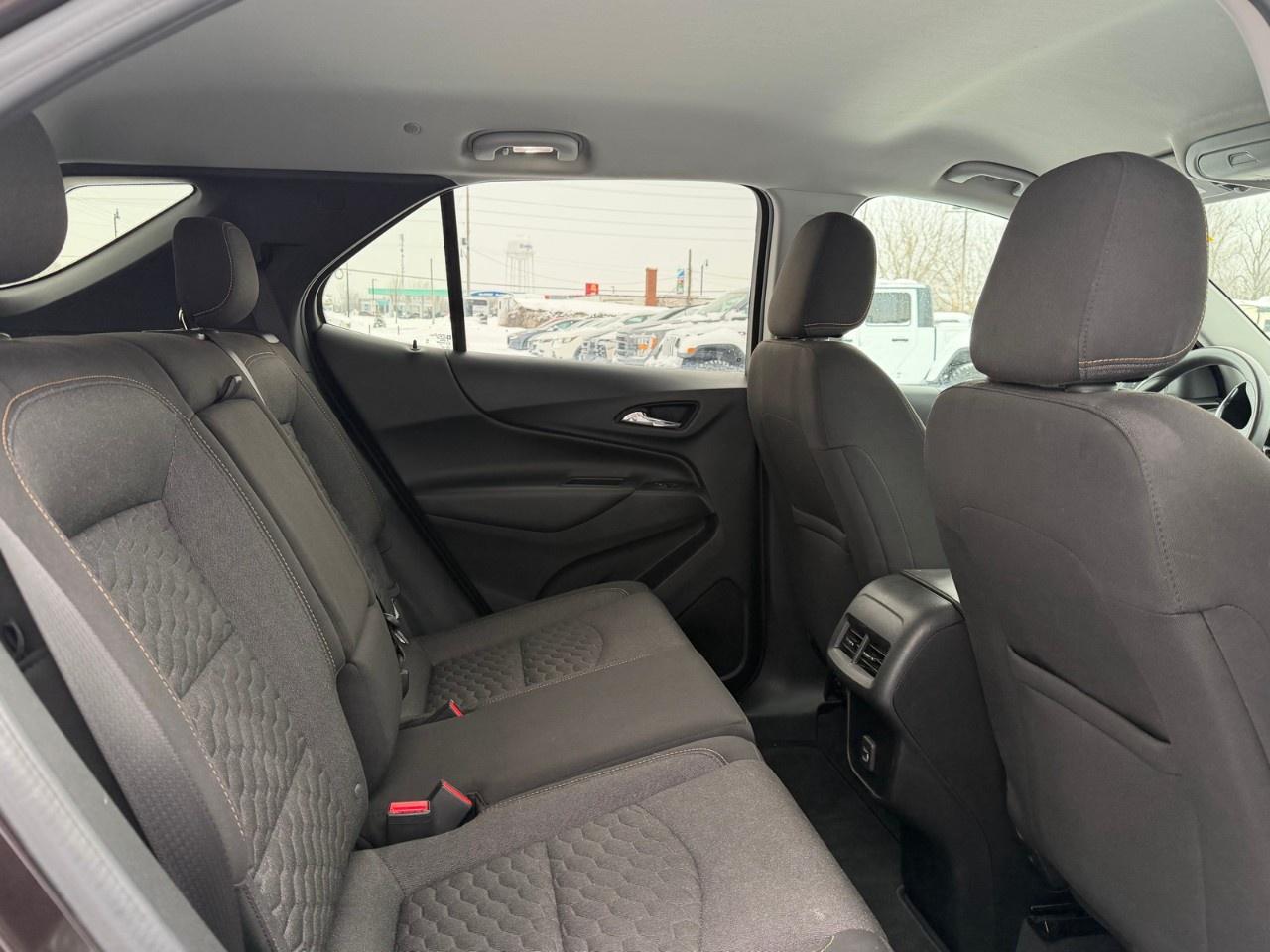 2020 Chevrolet Equinox FWD 4dr LT w/1LT Photo