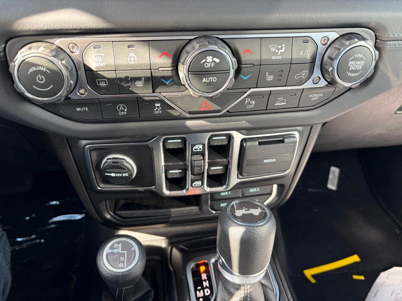 2026 Jeep Wrangler SAHARA 4DR 4X4 Photo