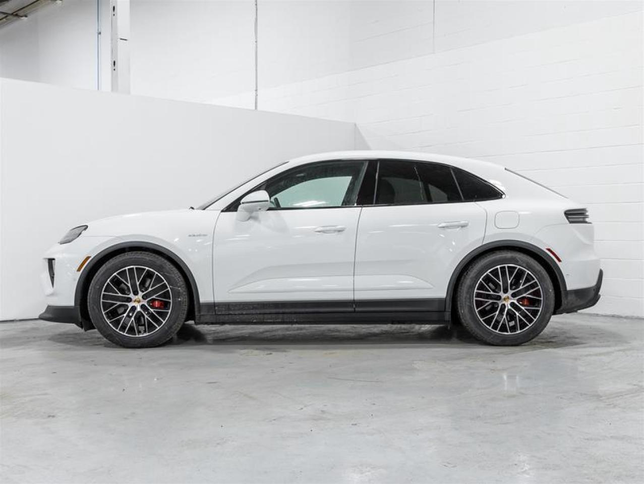 2025 Porsche Macan  Photo