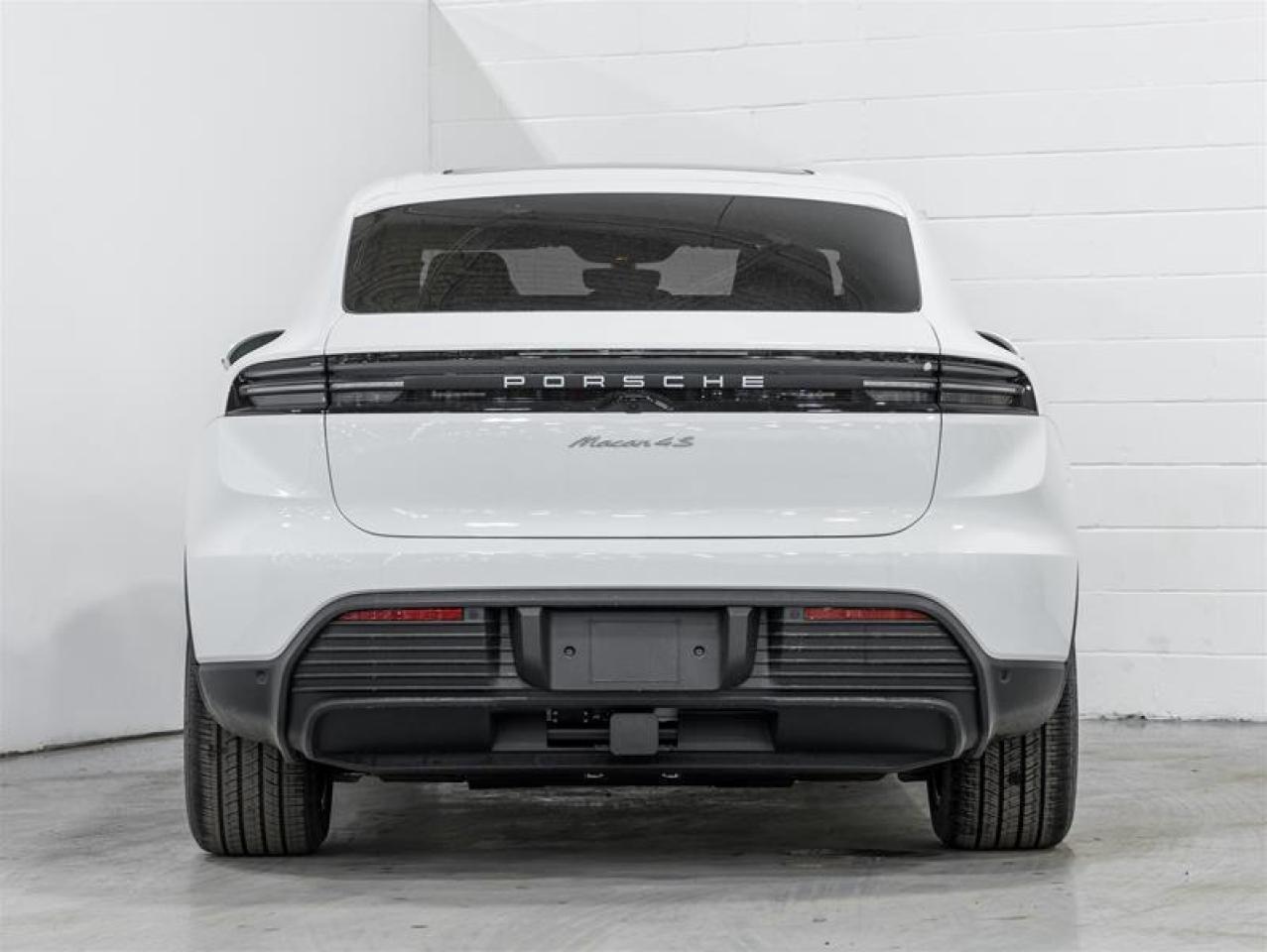 2025 Porsche Macan  Photo