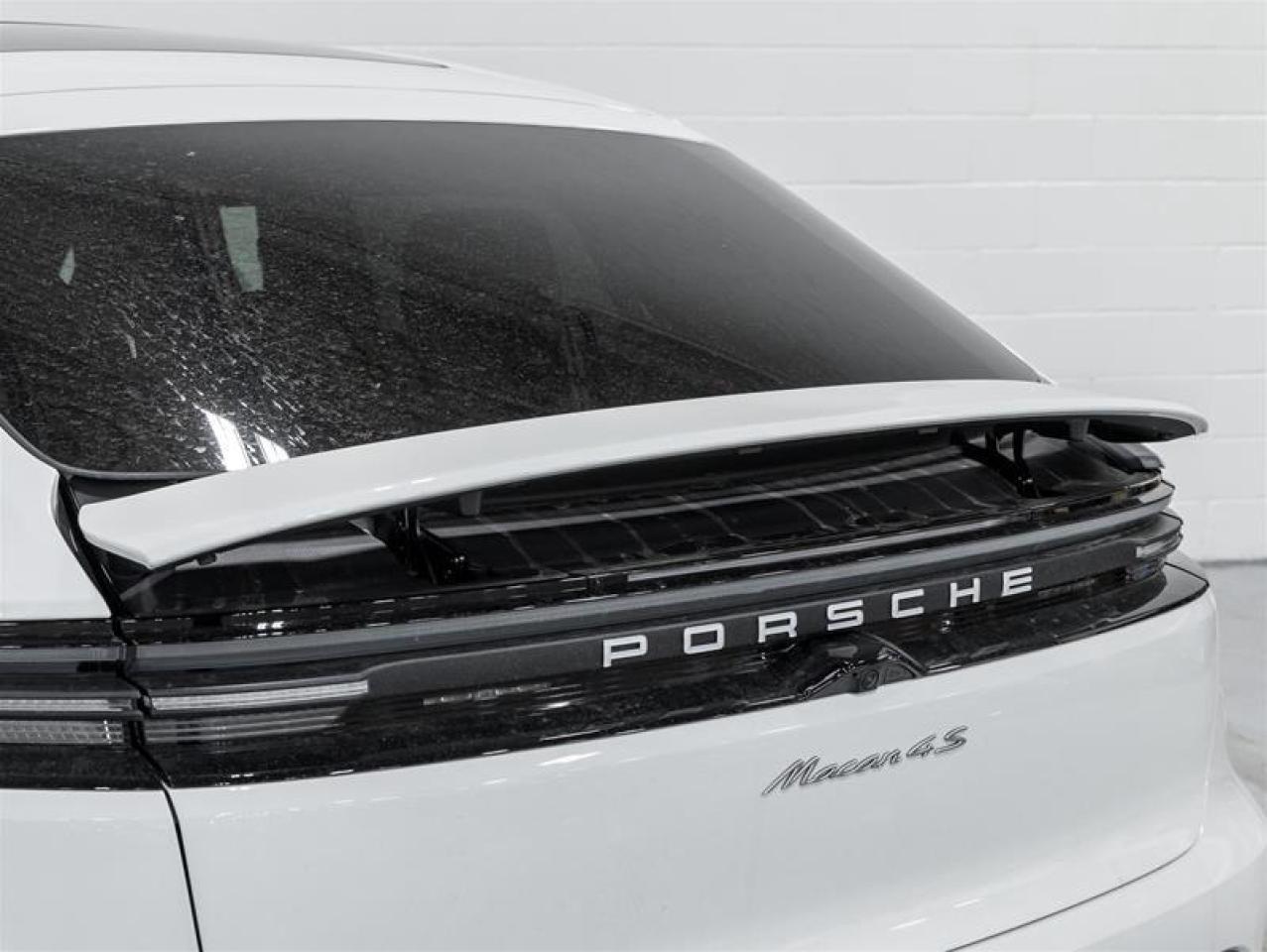 2025 Porsche Macan  Photo