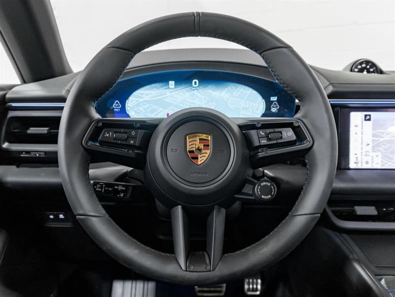 2025 Porsche Macan  Photo