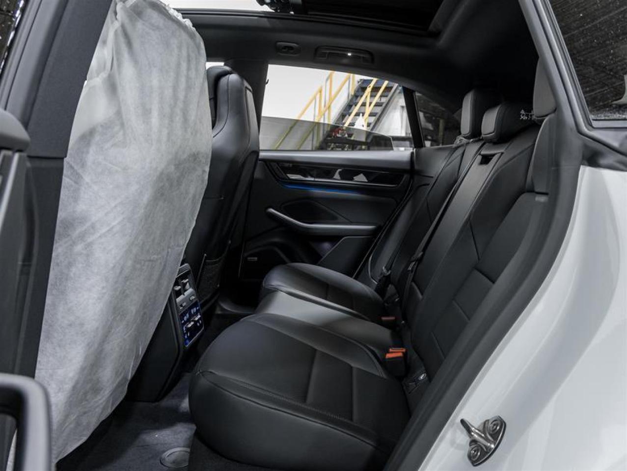 2025 Porsche Macan  Photo