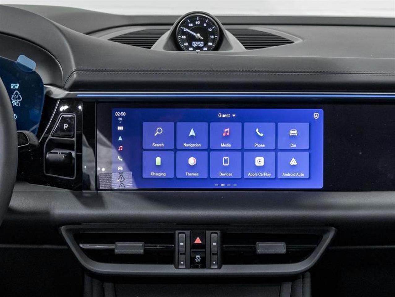 2025 Porsche Macan  Photo