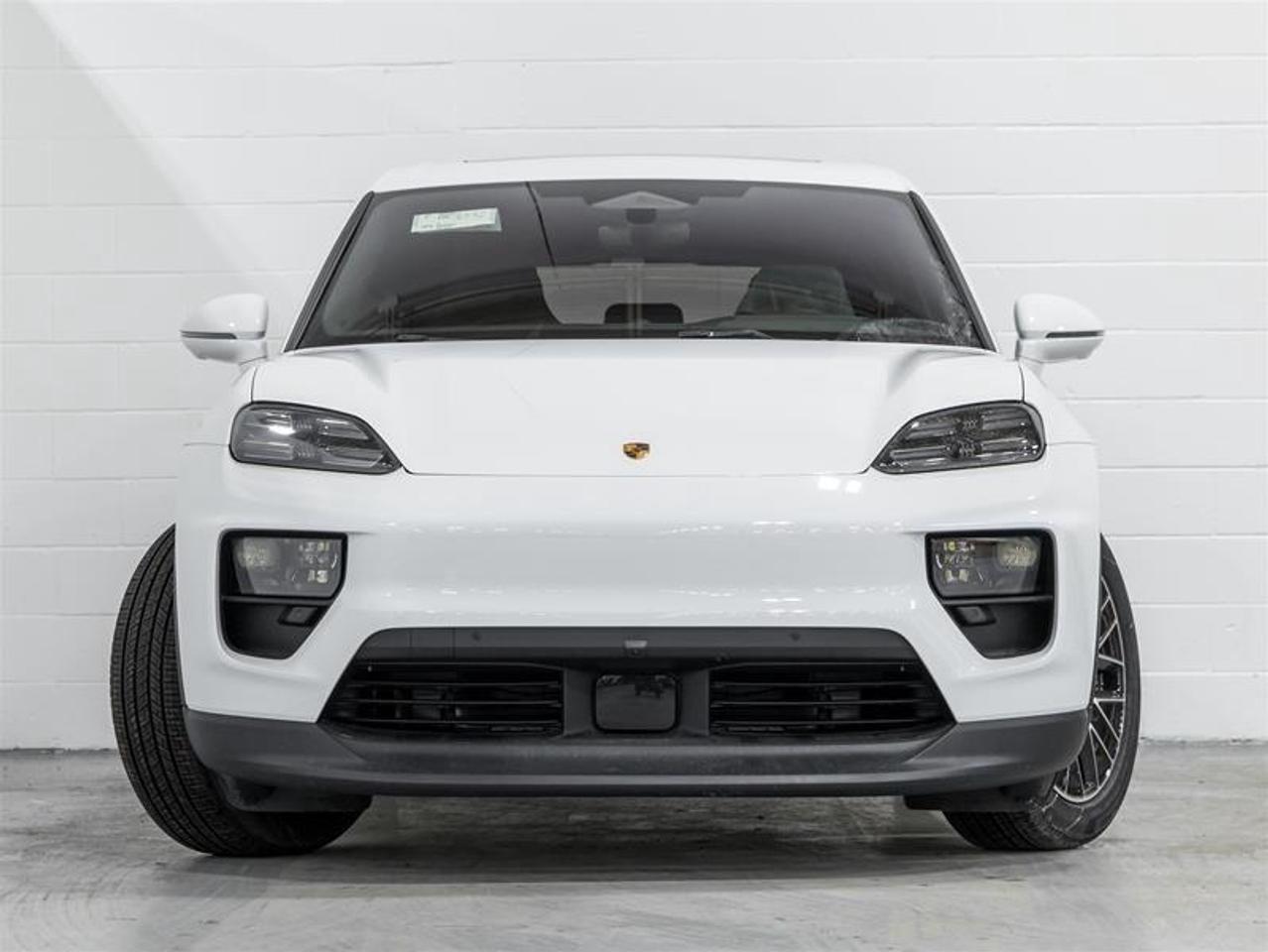 2025 Porsche Macan  Photo