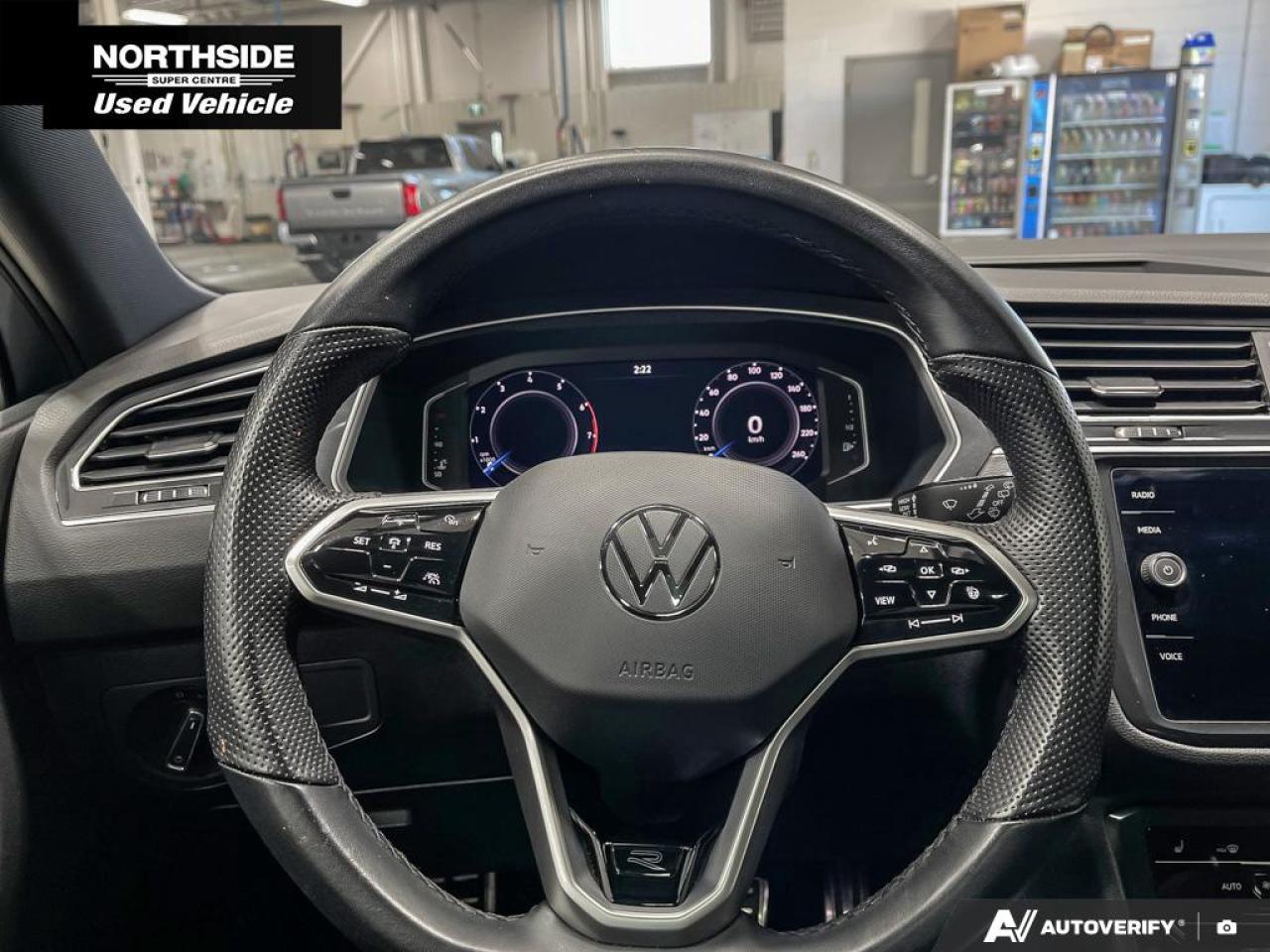 2023 Volkswagen Tiguan Comfortline R-Line Black 4dr All-Wheel Drive 4MOTION Photo