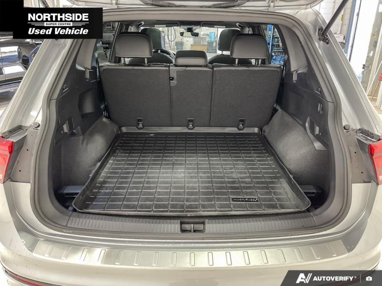 2023 Volkswagen Tiguan Comfortline R-Line Black 4dr All-Wheel Drive 4MOTION Photo