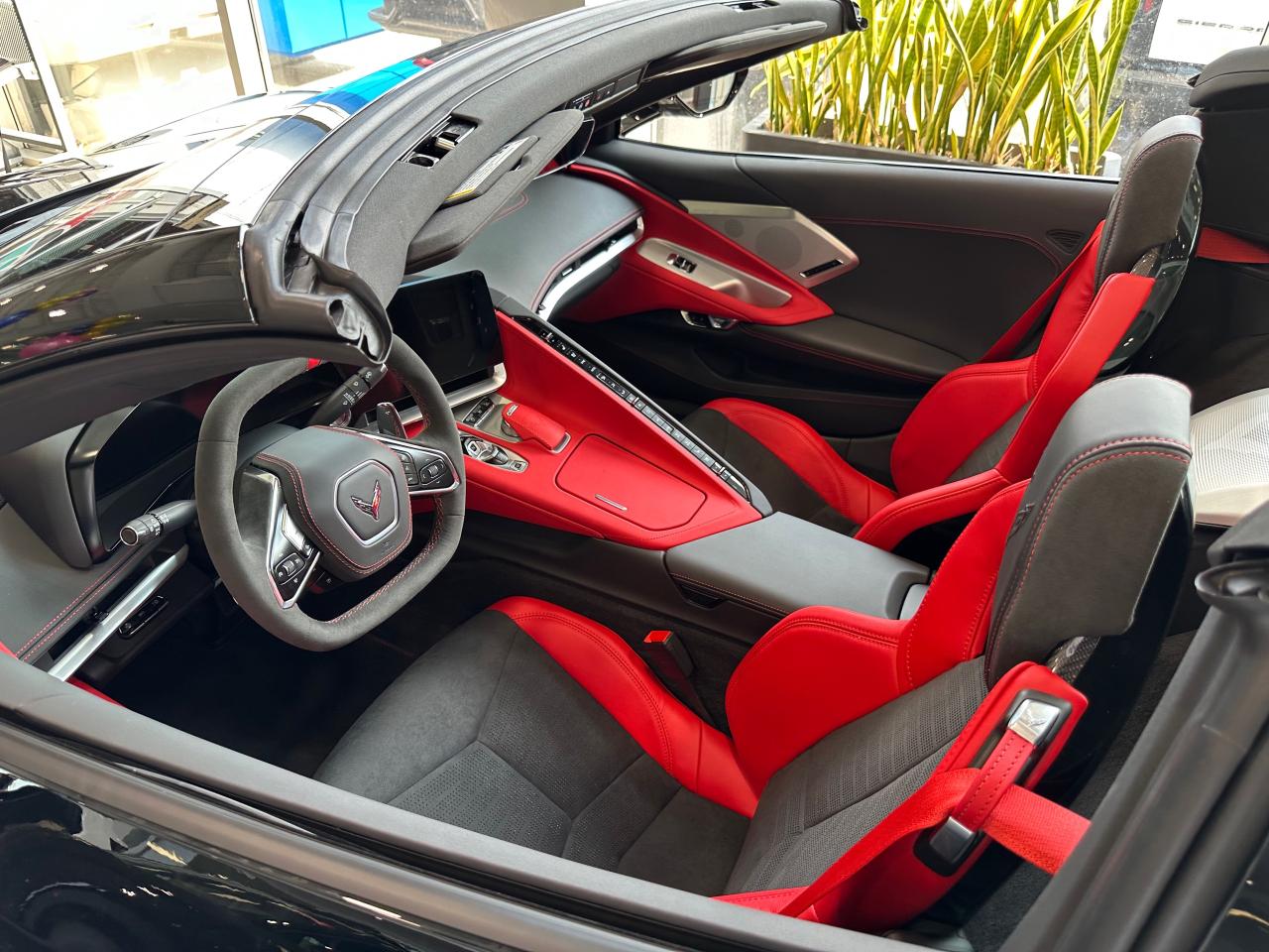 2025 Chevrolet Corvette Stingray w/2LT 2dr Convertible Photo