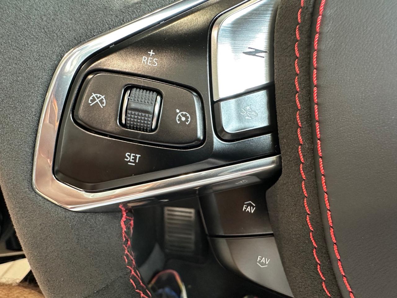 2025 Chevrolet Corvette Stingray w/2LT 2dr Convertible Photo