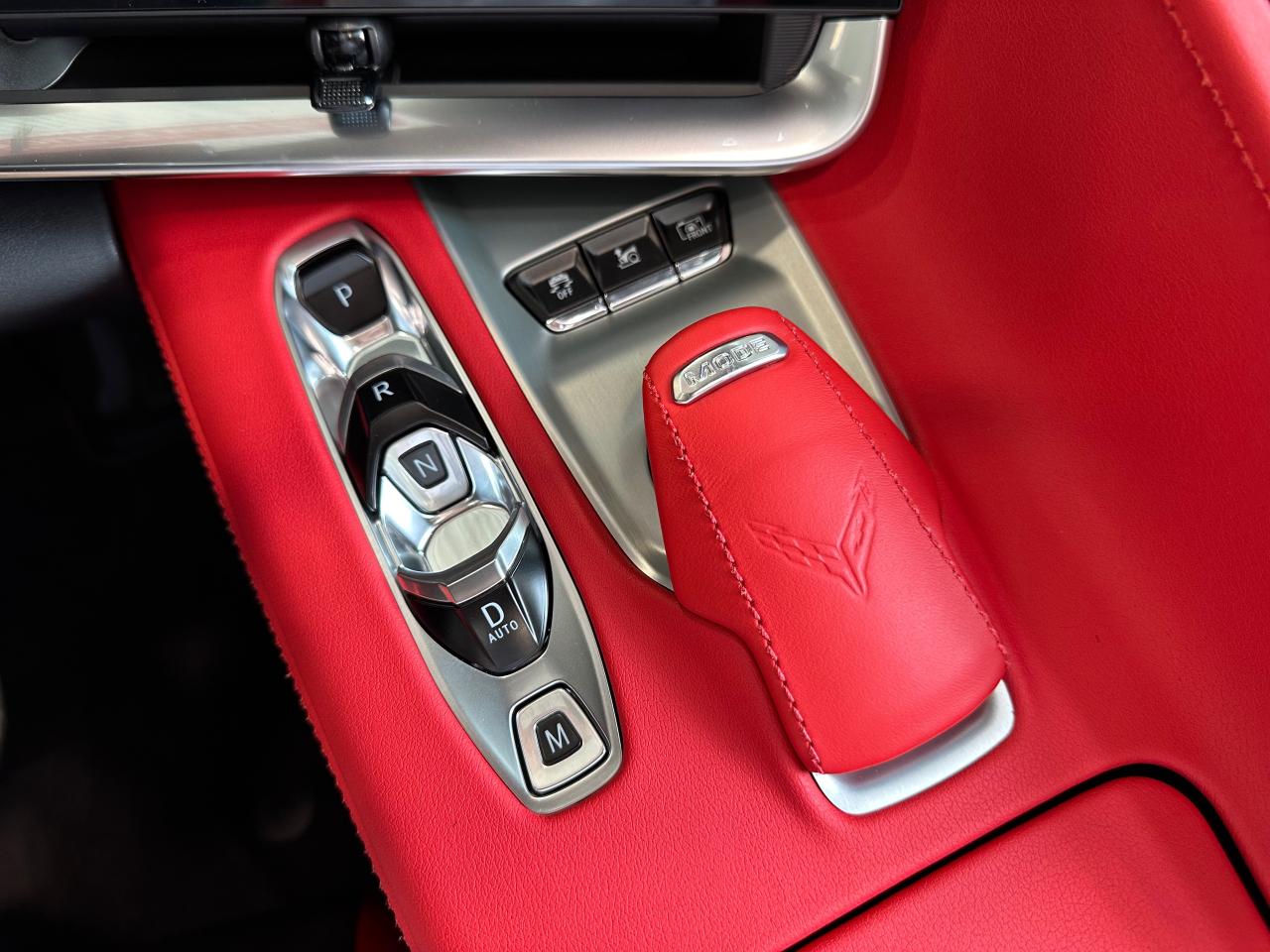 2025 Chevrolet Corvette Stingray w/2LT 2dr Convertible Photo