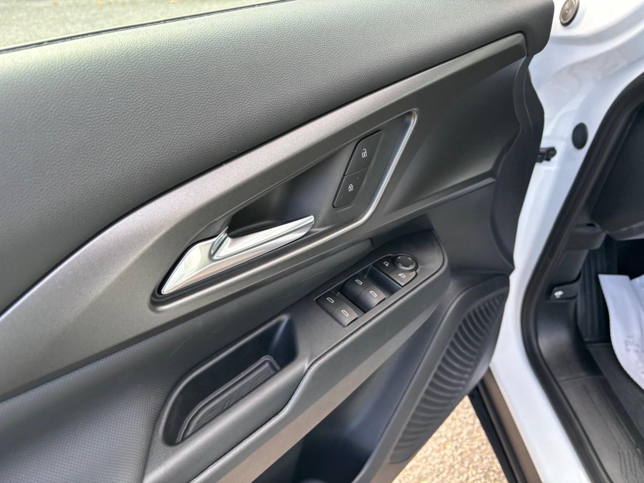 2026 Chevrolet Equinox EV 4dr LT Photo