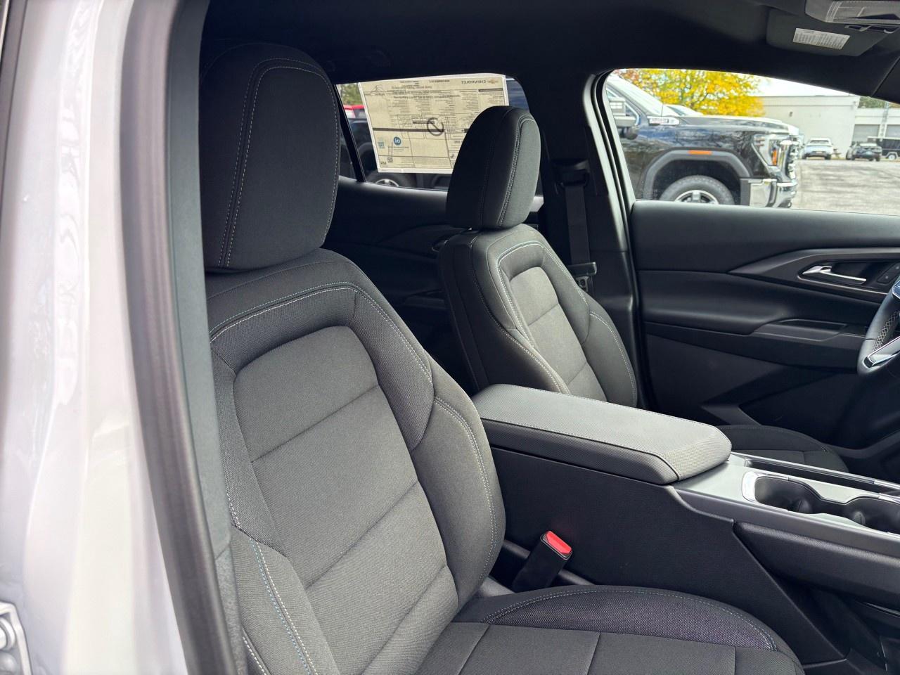 2026 Chevrolet Equinox EV 4dr LT Photo