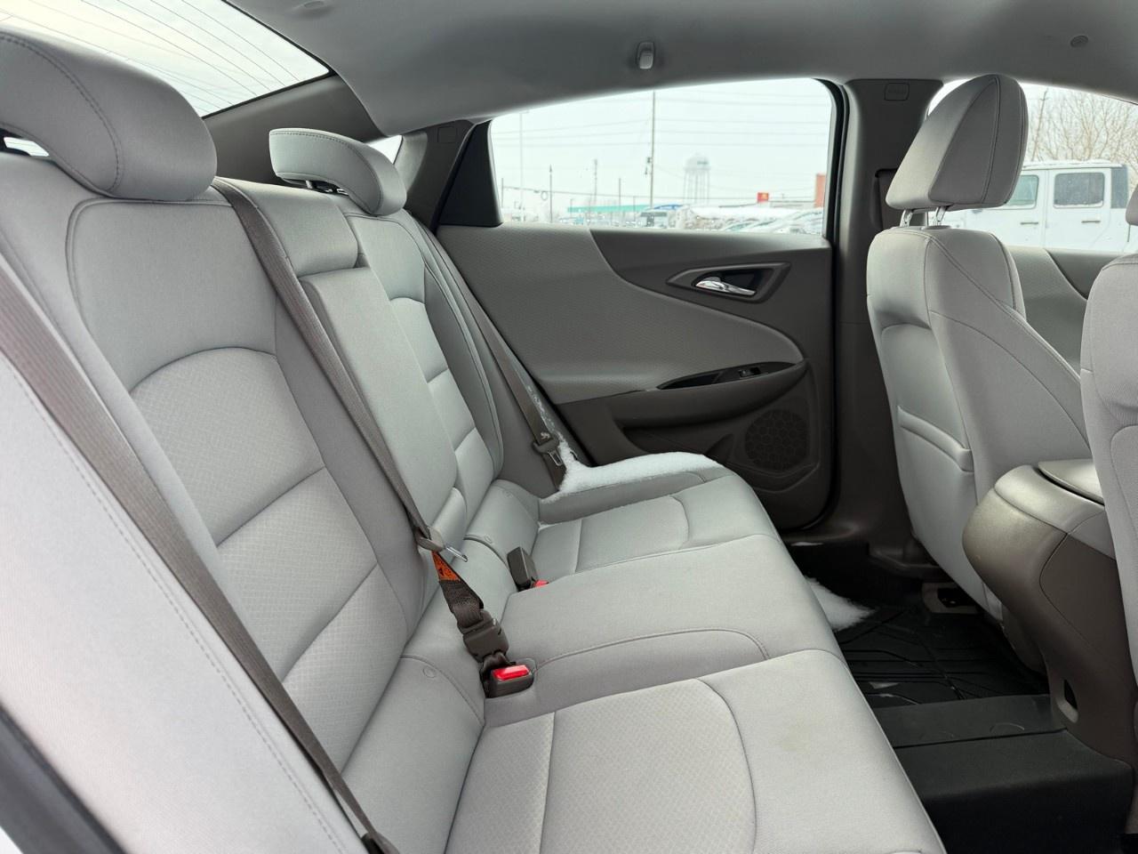 2016 Chevrolet Malibu 4dr Sdn LS w/1LS Photo