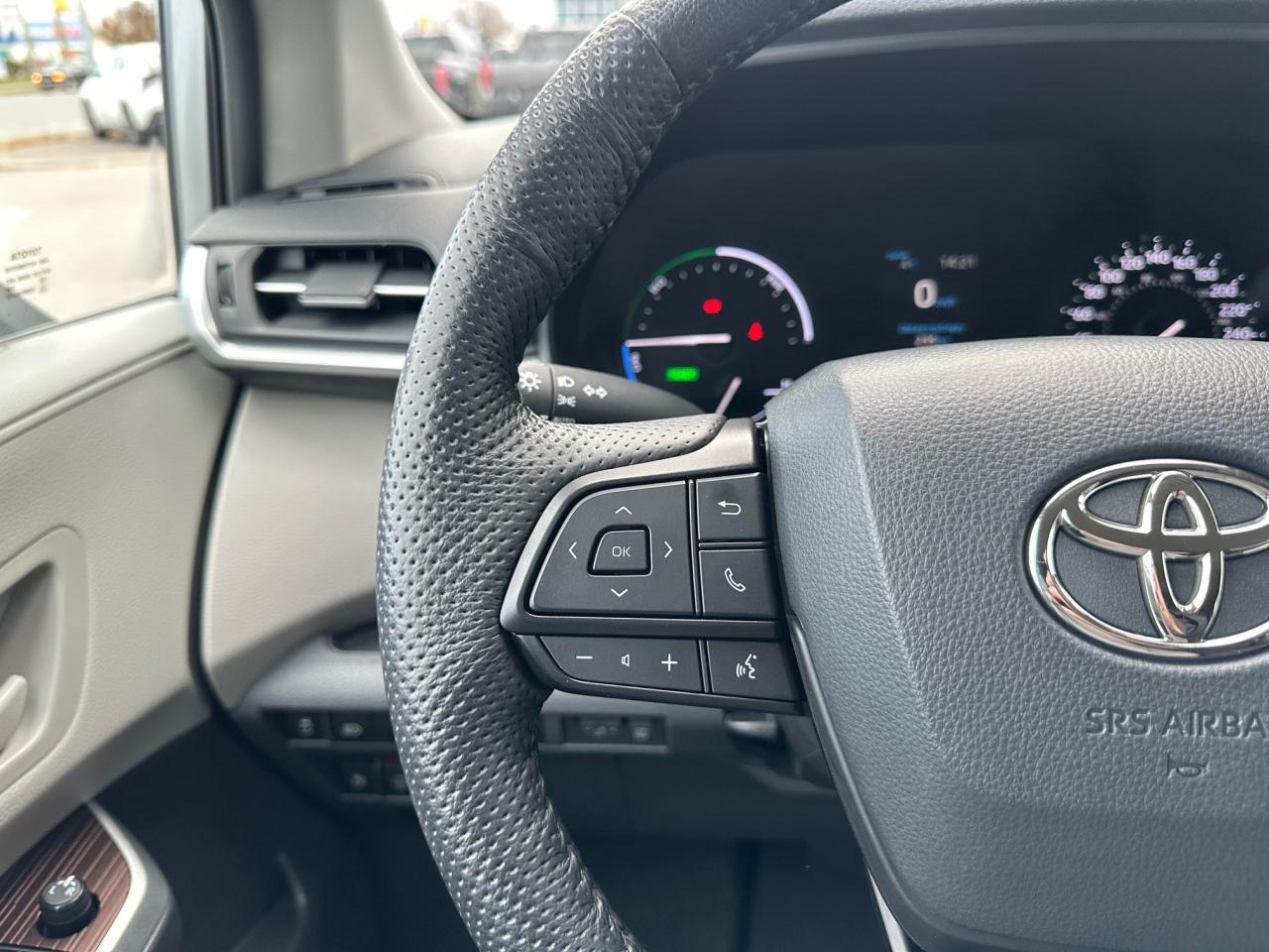 2022 Toyota Sienna LE 8-Passenger 4dr Front-Wheel Drive Passenger Van Photo