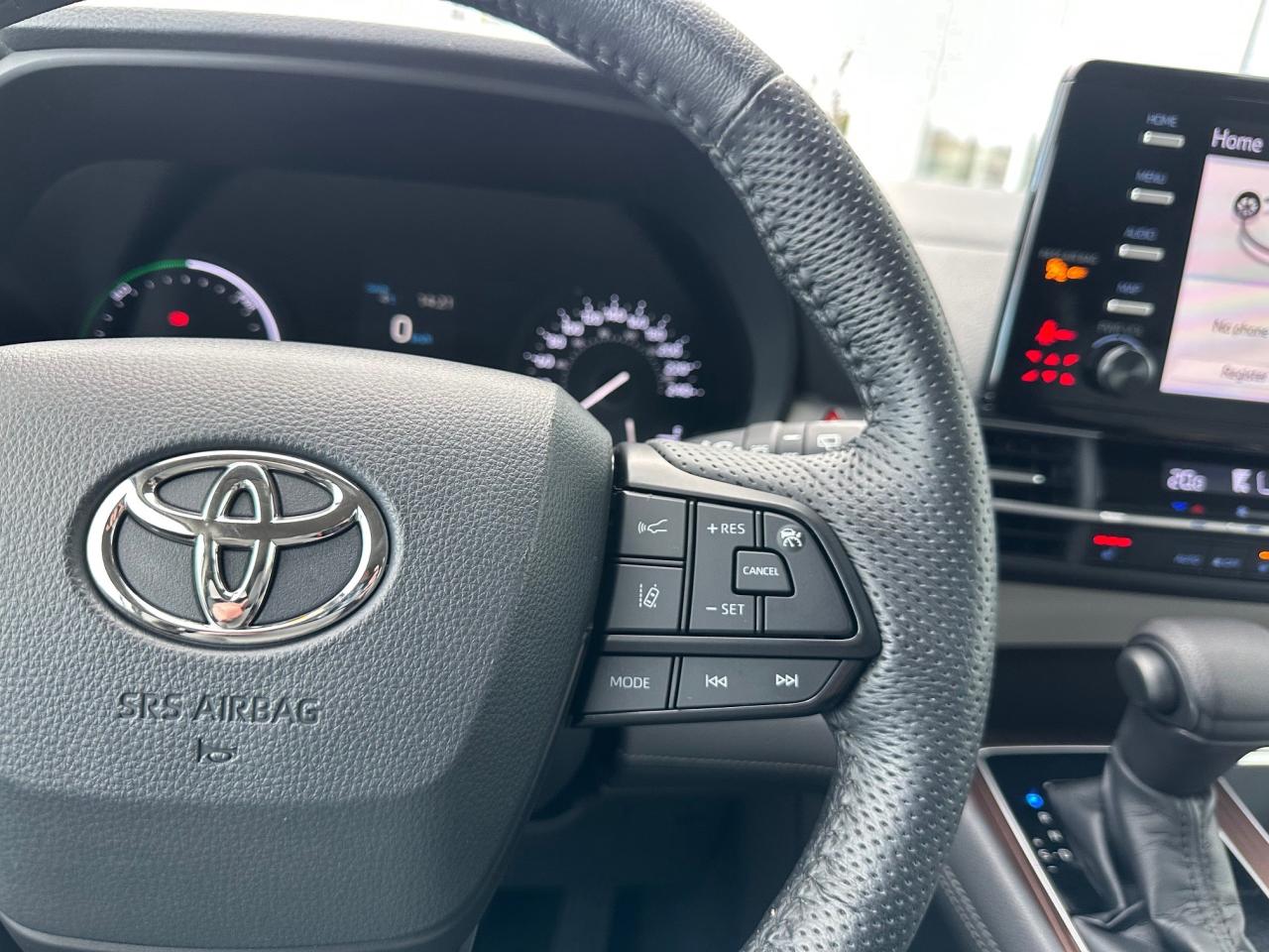 2022 Toyota Sienna LE 8-Passenger 4dr Front-Wheel Drive Passenger Van Photo