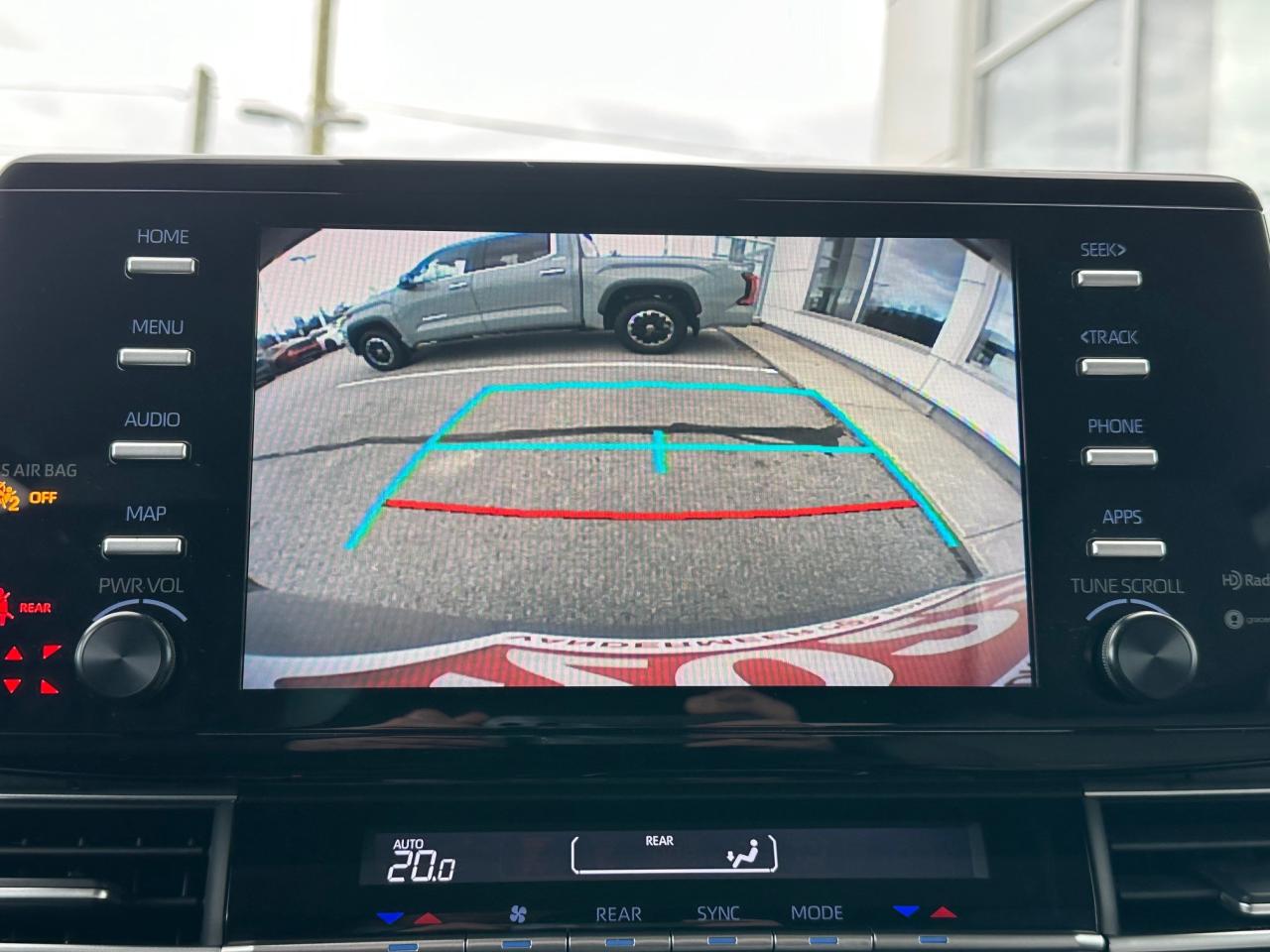 2022 Toyota Sienna LE 8-Passenger 4dr Front-Wheel Drive Passenger Van Photo