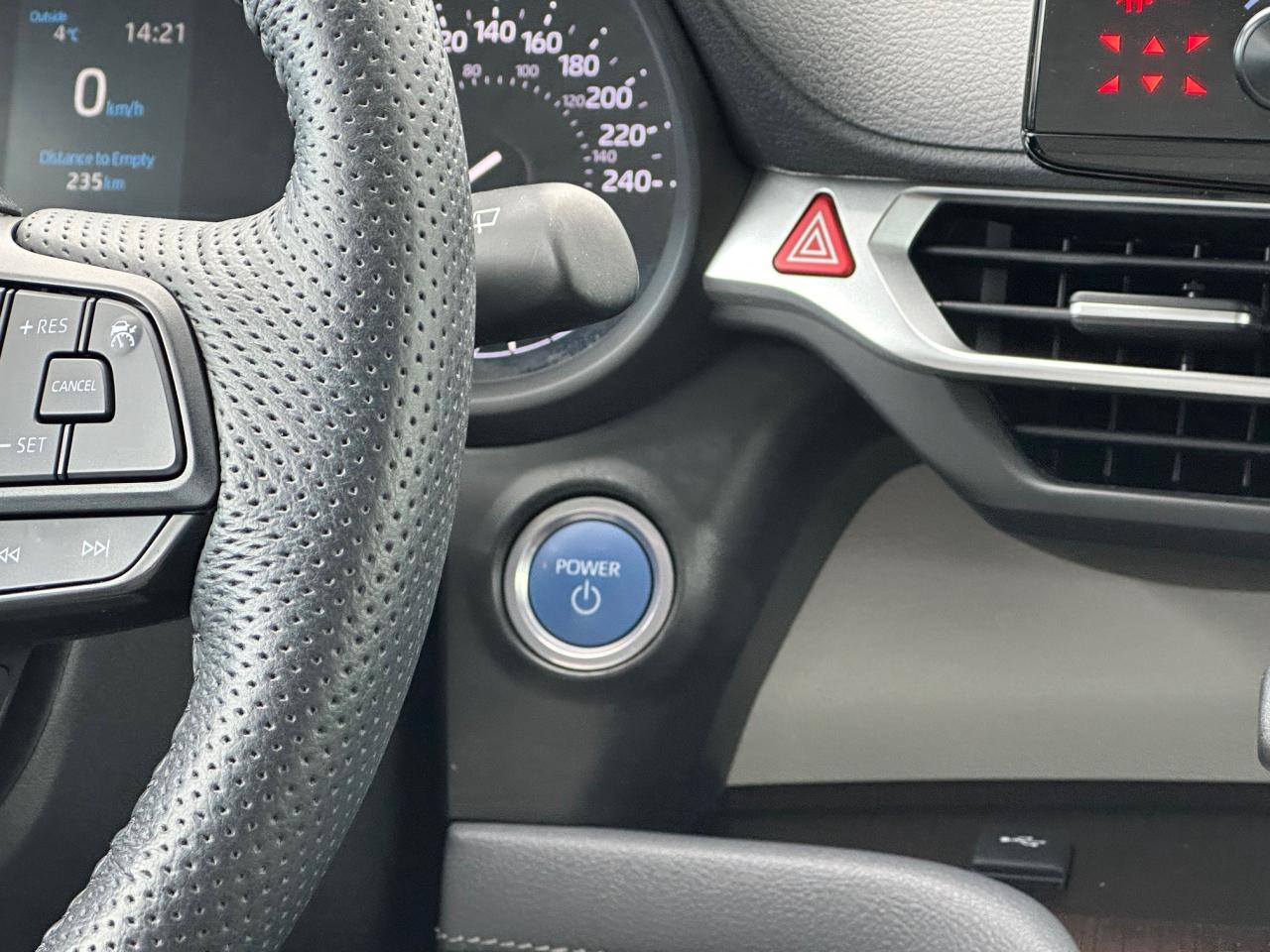 2022 Toyota Sienna LE 8-Passenger 4dr Front-Wheel Drive Passenger Van Photo