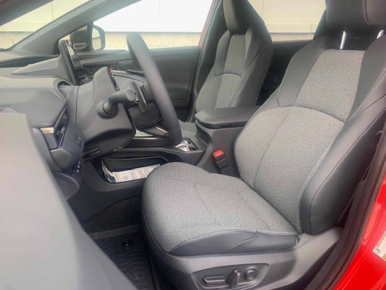 2026 Toyota bZ XLE 4dr Front-Wheel Drive Photo2